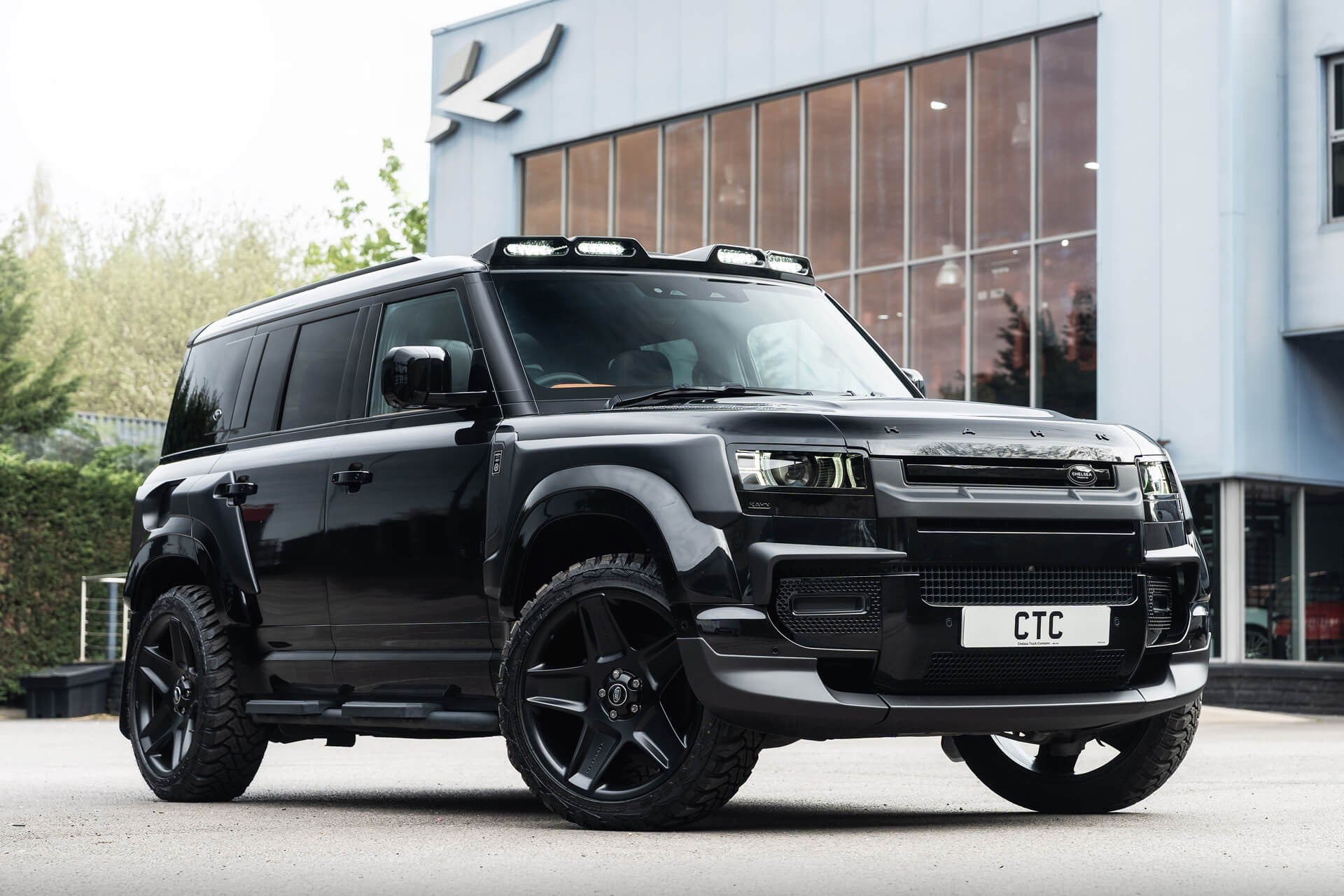 Land Rover Defender 110