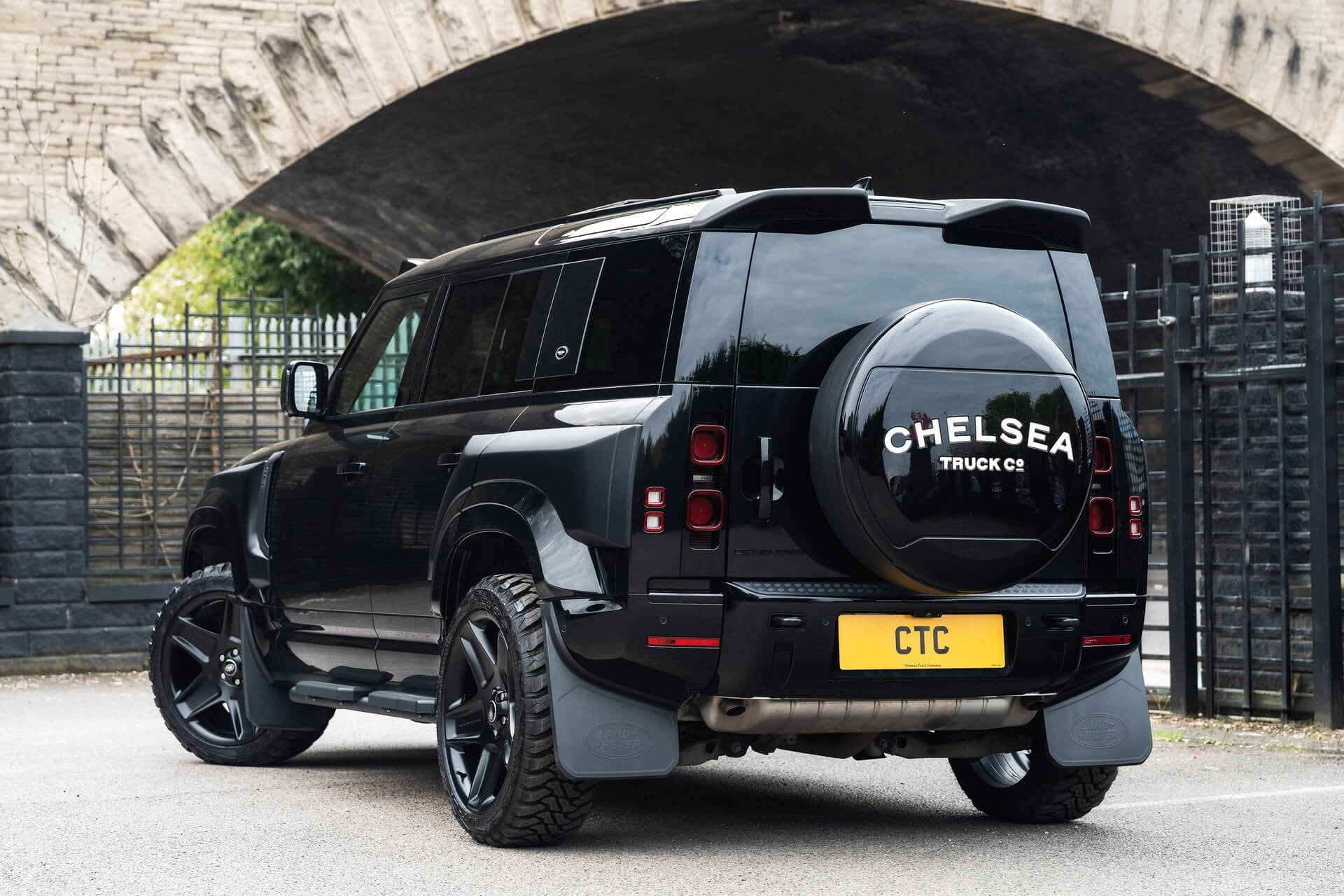 Land Rover Defender 110