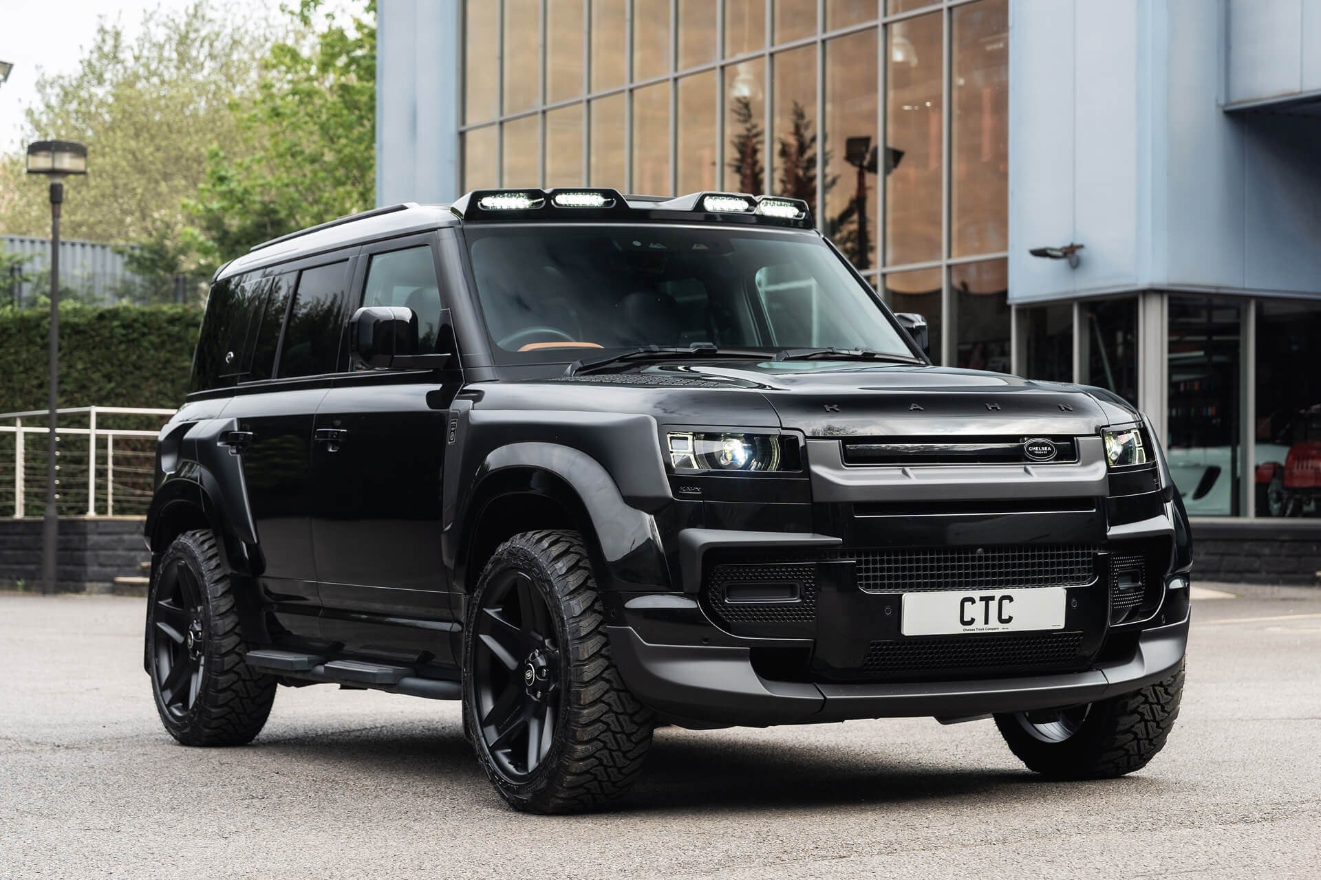 Land Rover Defender 110