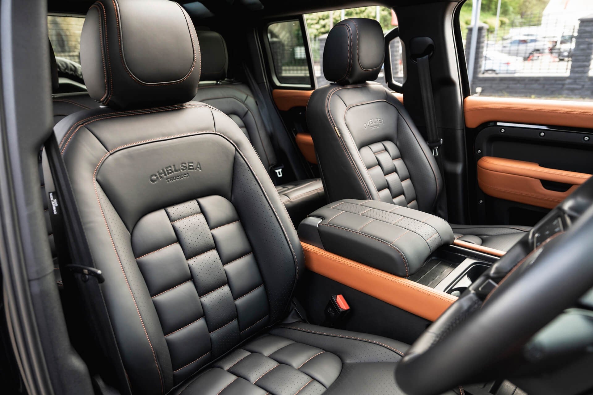 Land Rover Defender 110