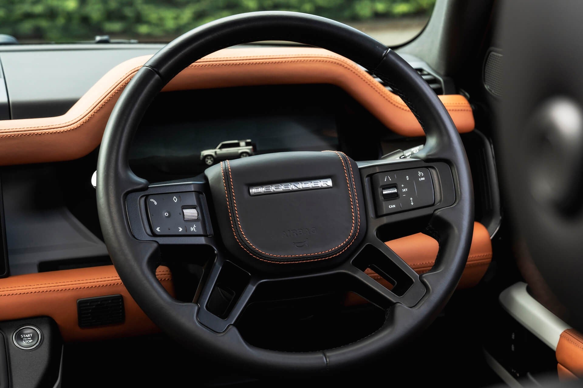 Land Rover Defender 110