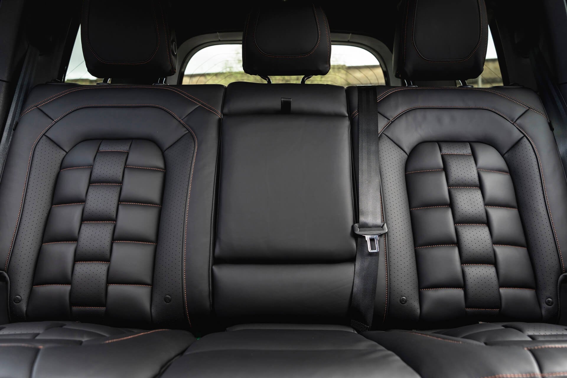 Land Rover Defender 110