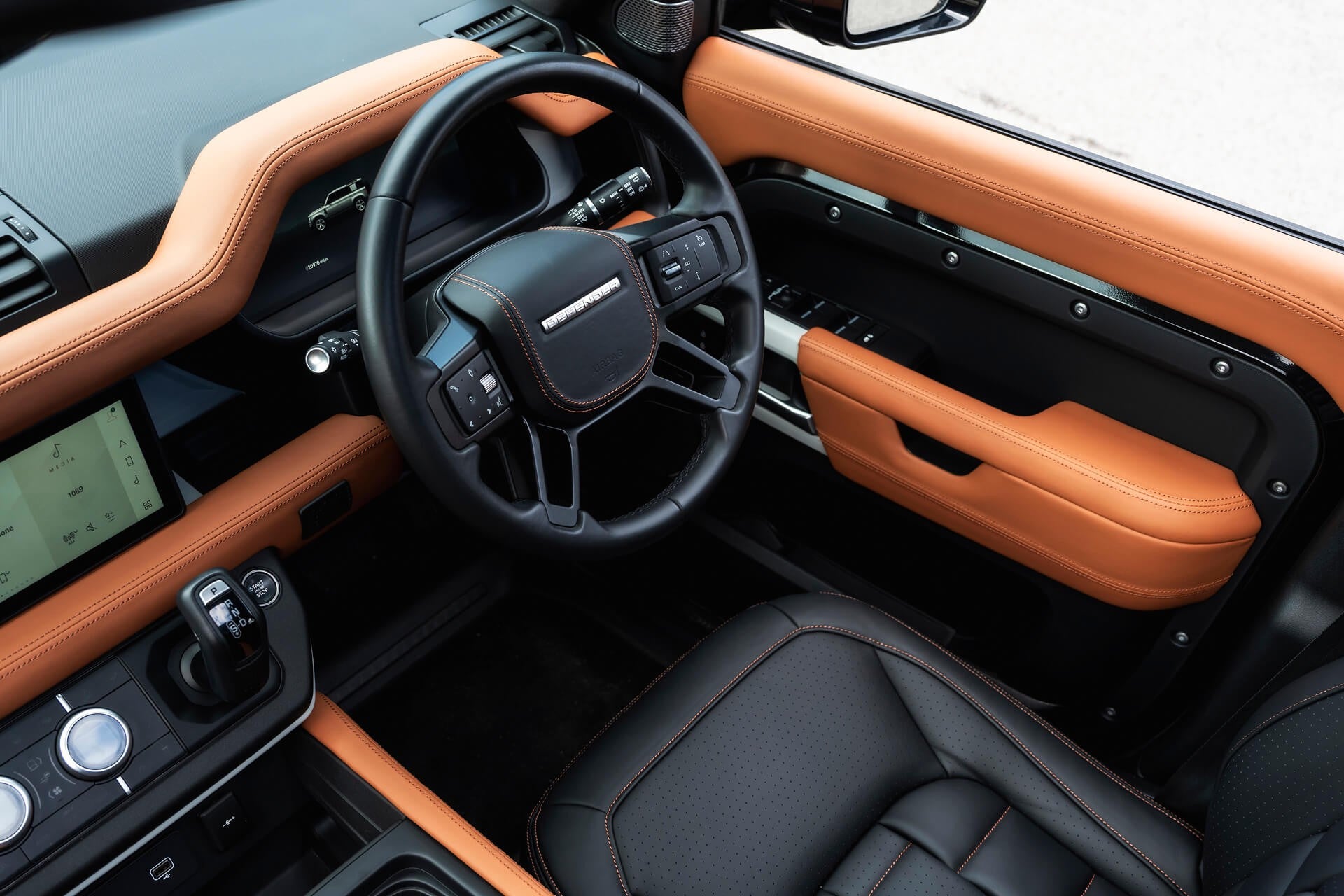 Land Rover Defender 110