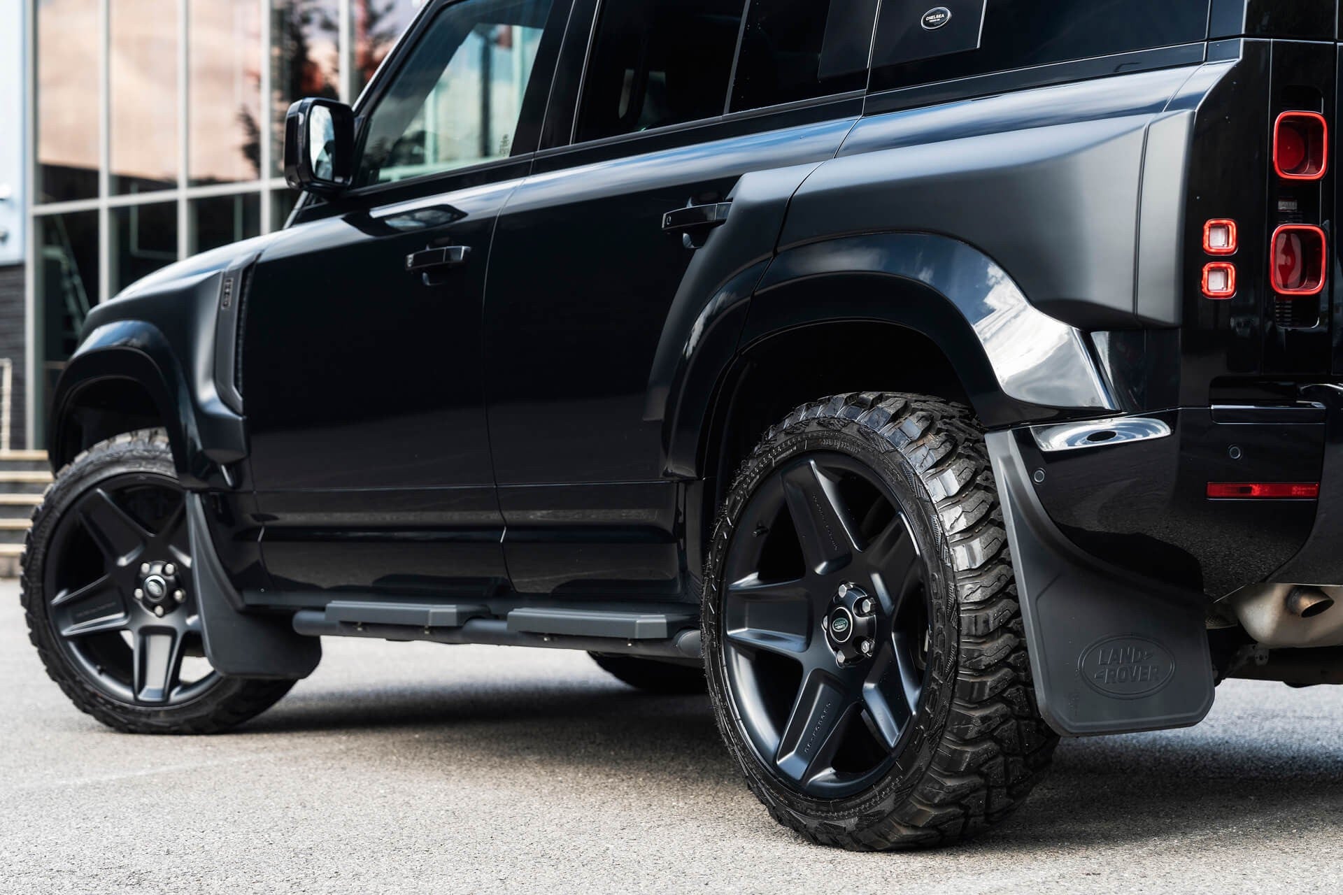 Land Rover Defender 110