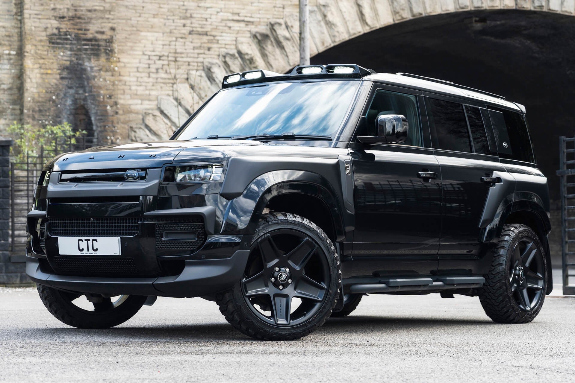 Land Rover Defender 110