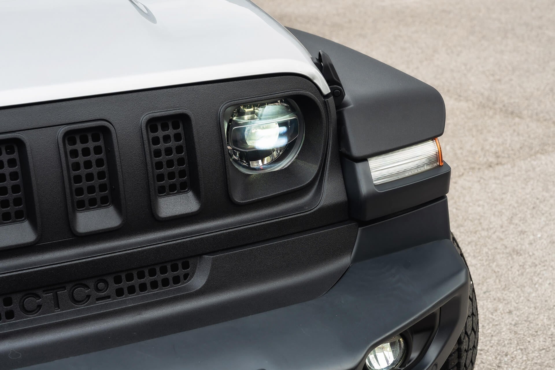 Jeep Wrangler Sahara Unlimited Gallery Image