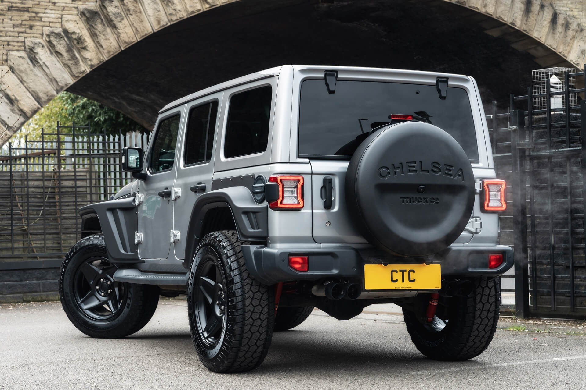 Jeep Wrangler Sahara Unlimited Gallery Image