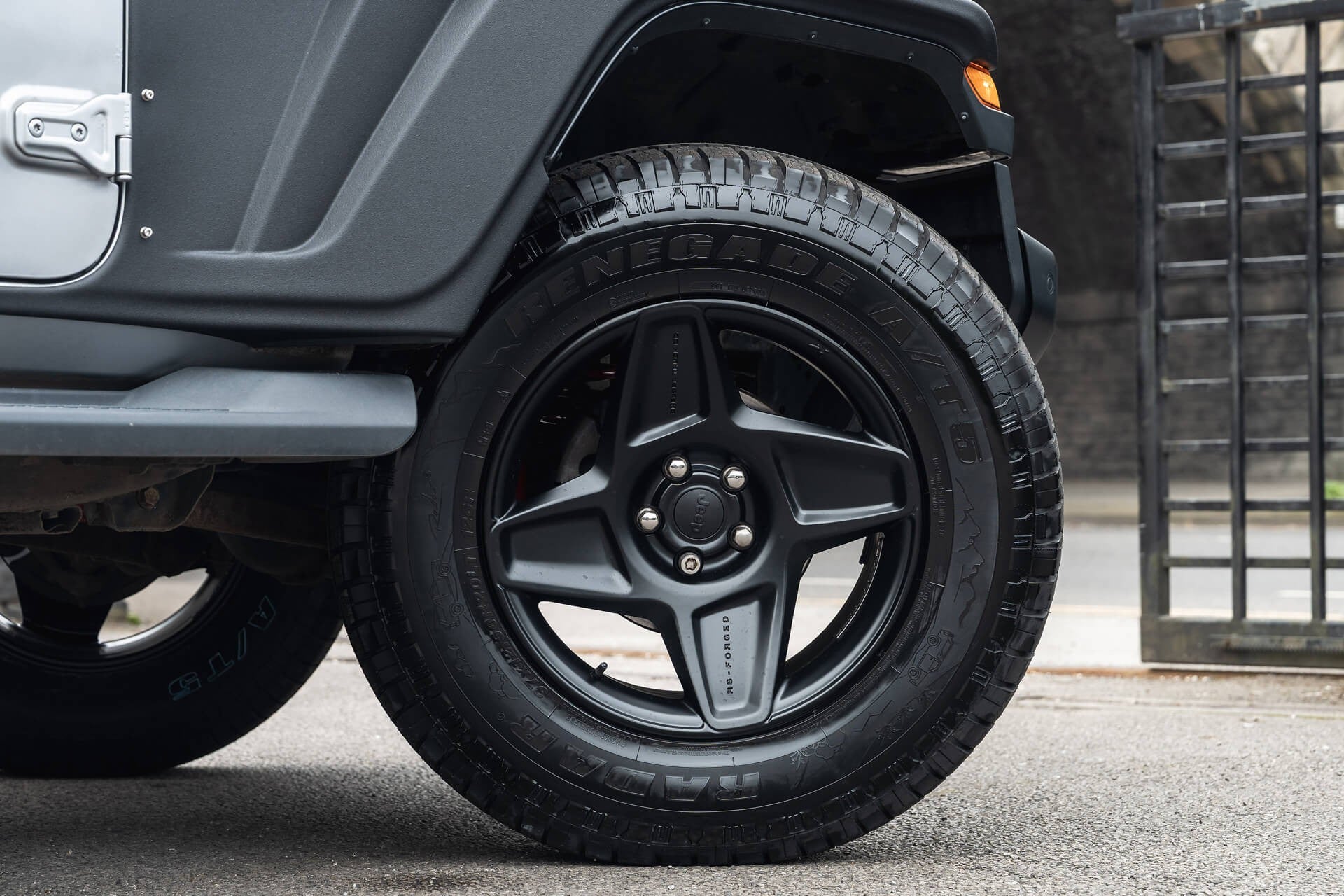 Jeep Wrangler Sahara Unlimited Gallery Image