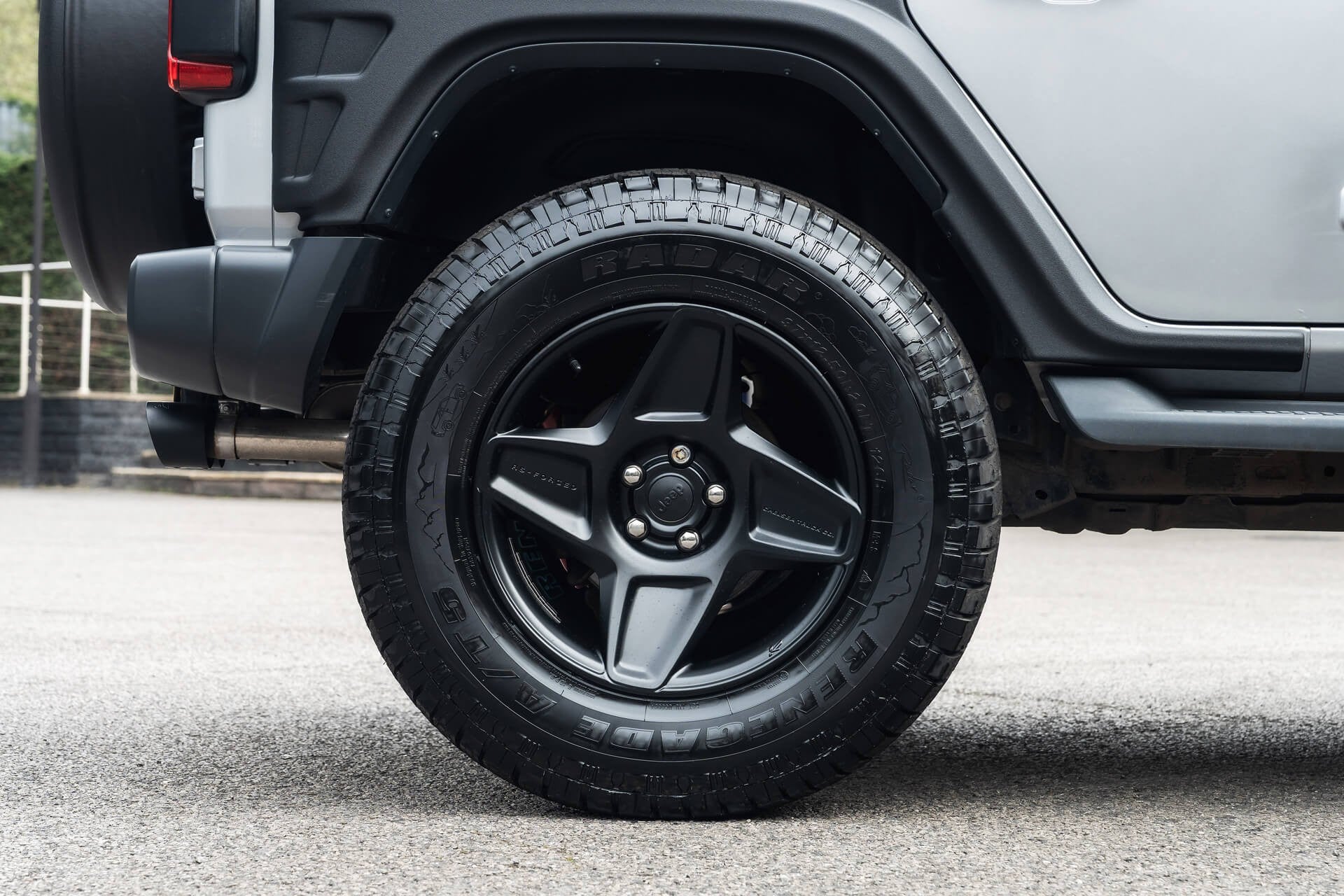 Jeep Wrangler Sahara Unlimited Gallery Image