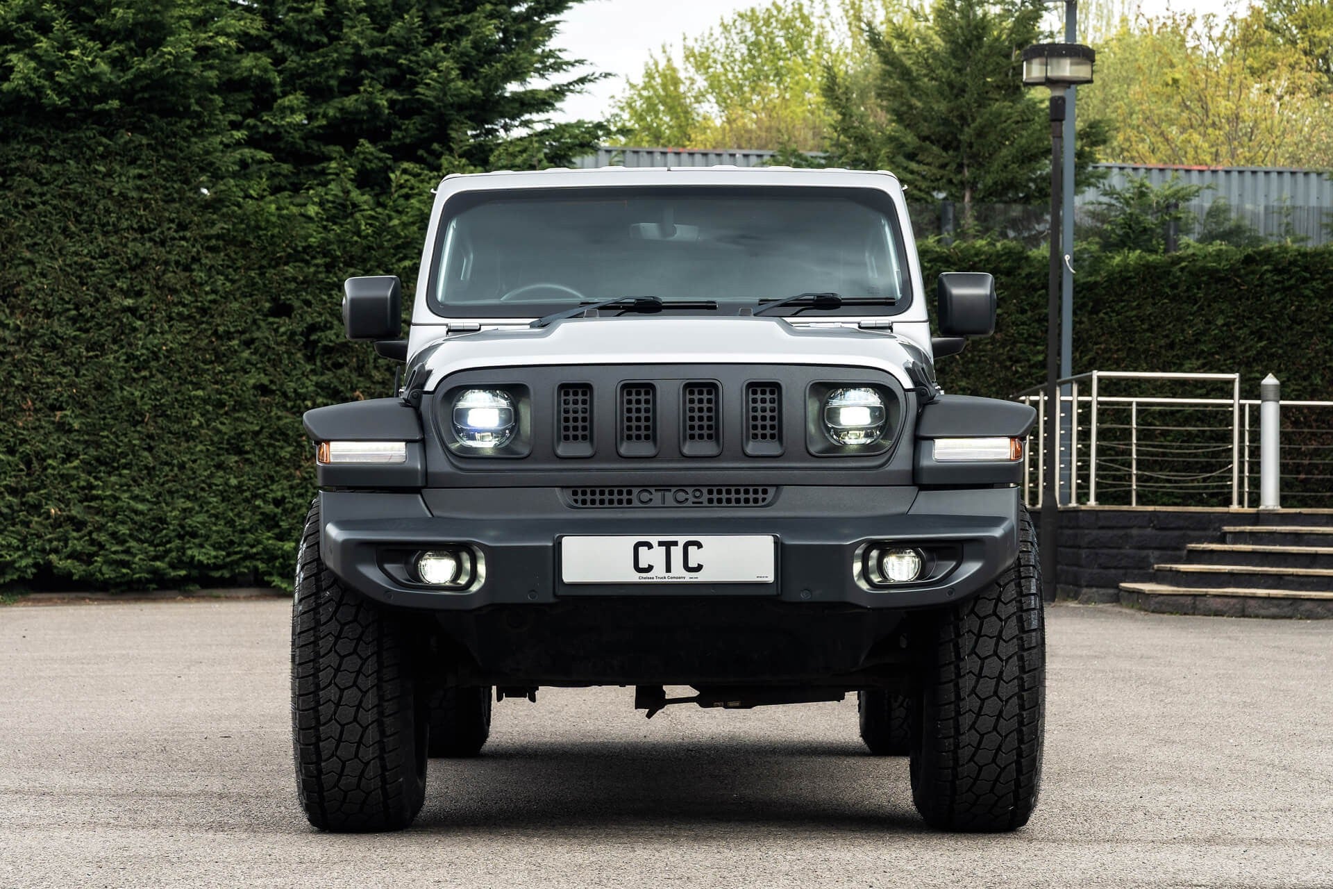Jeep Wrangler Sahara Unlimited Gallery Image