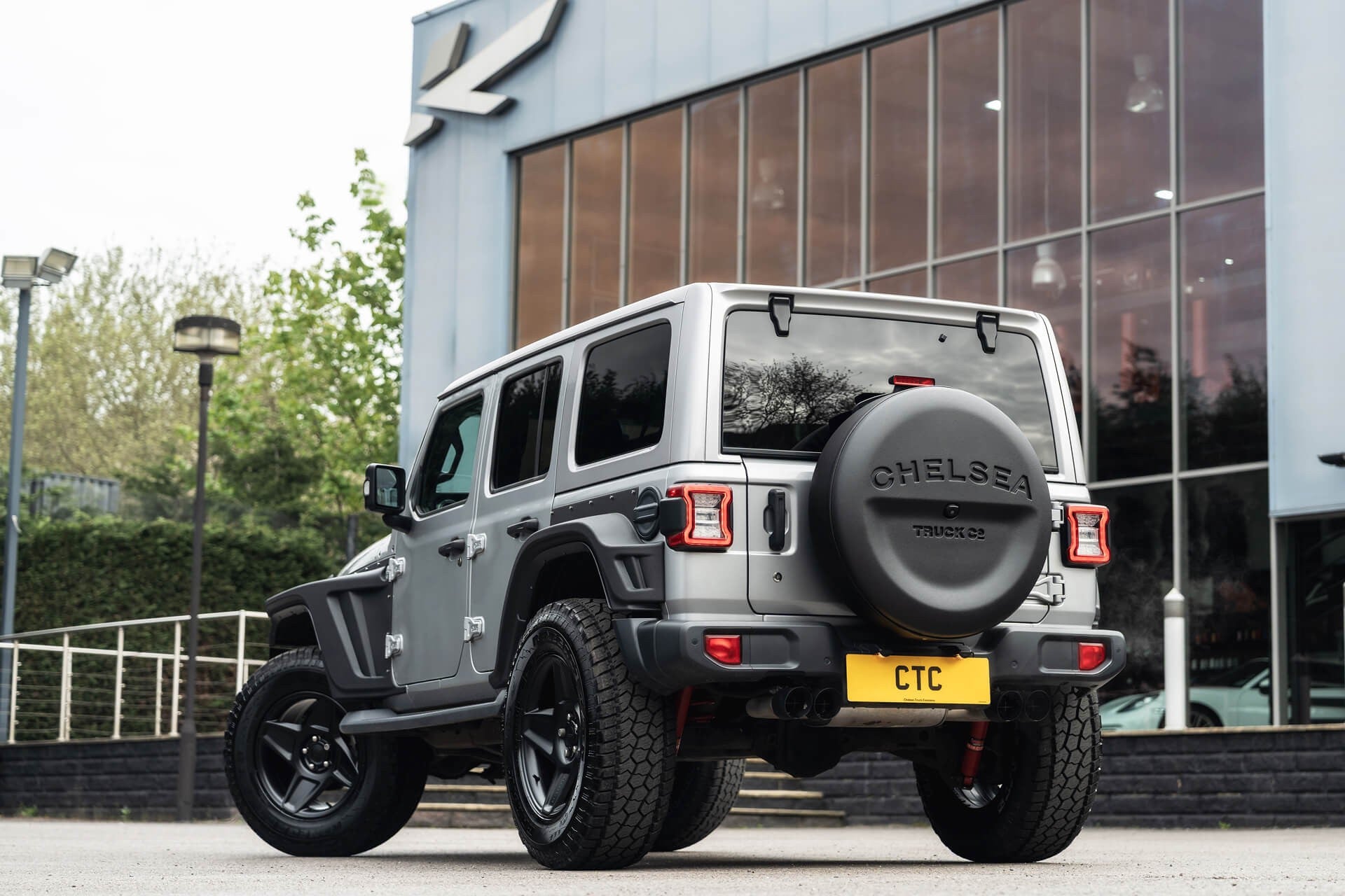 Jeep Wrangler Sahara Unlimited Gallery Image
