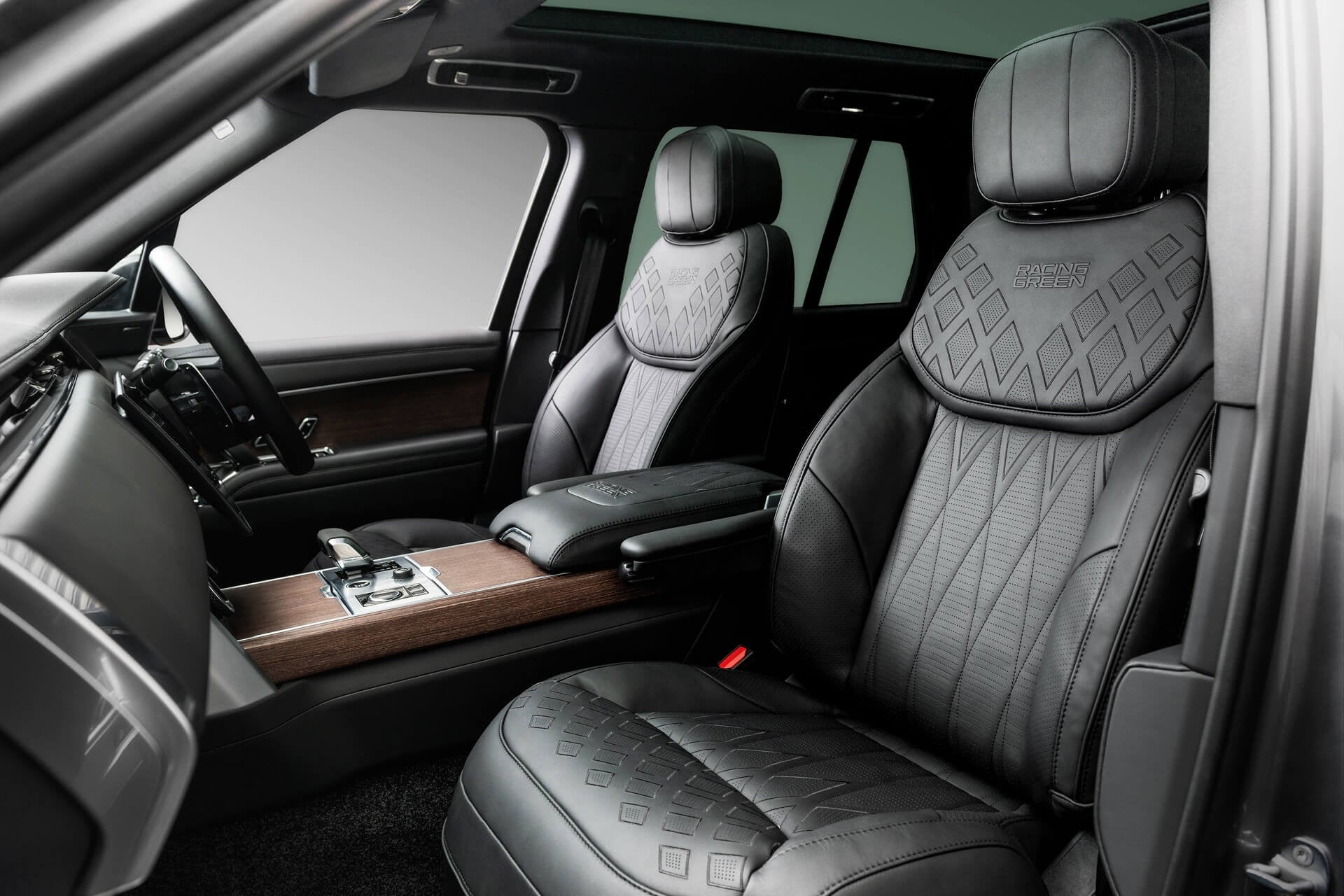 Range Rover P530 Autobiography Fintail by Racing Green Automotive