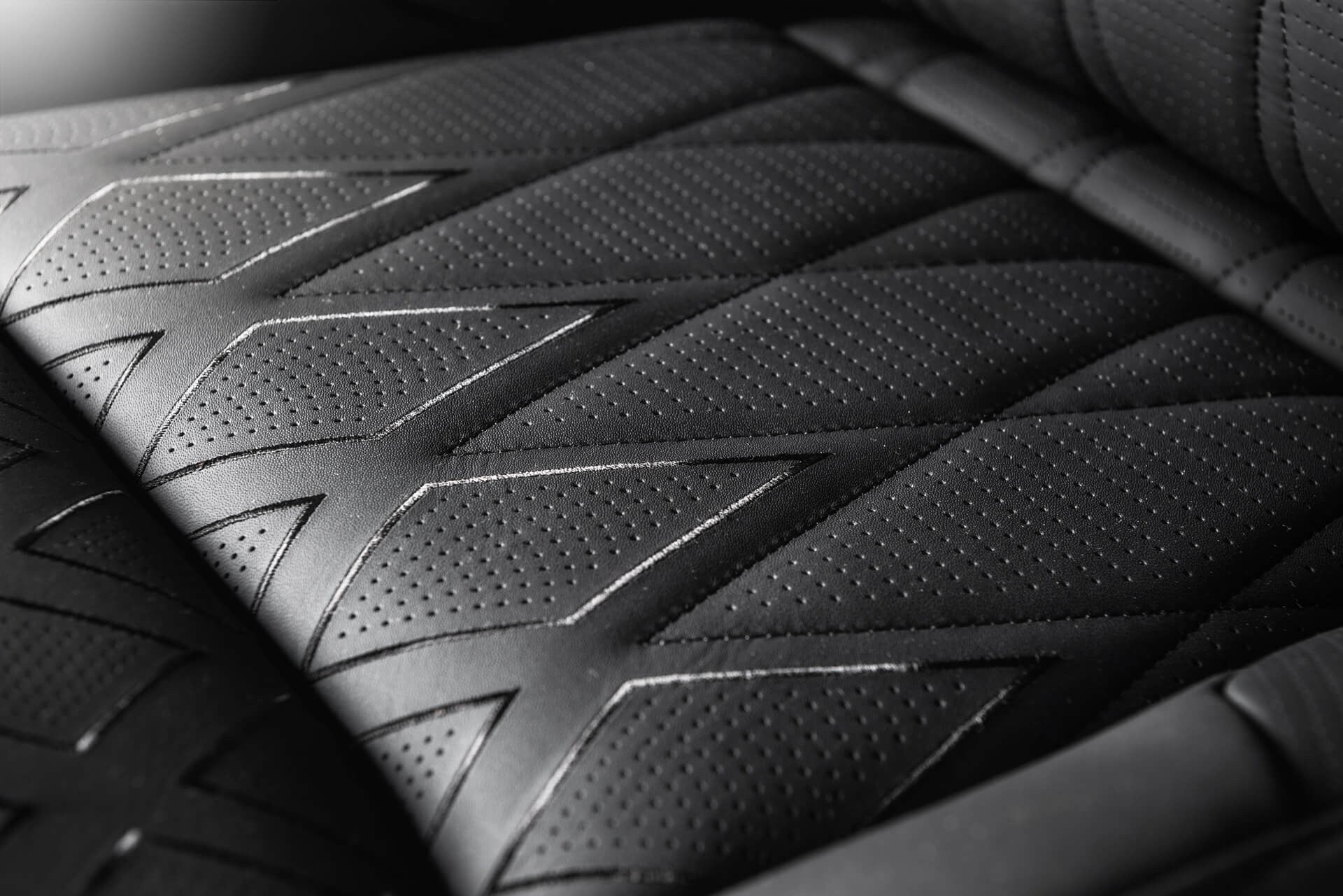 Range Rover P530 Autobiography Fintail by Racing Green Automotive