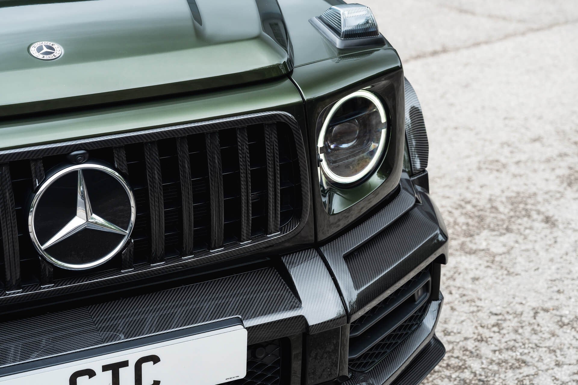 Mercedes-Benz G63 AMG V8 4.0 (AMG Night Package) Gallery Image