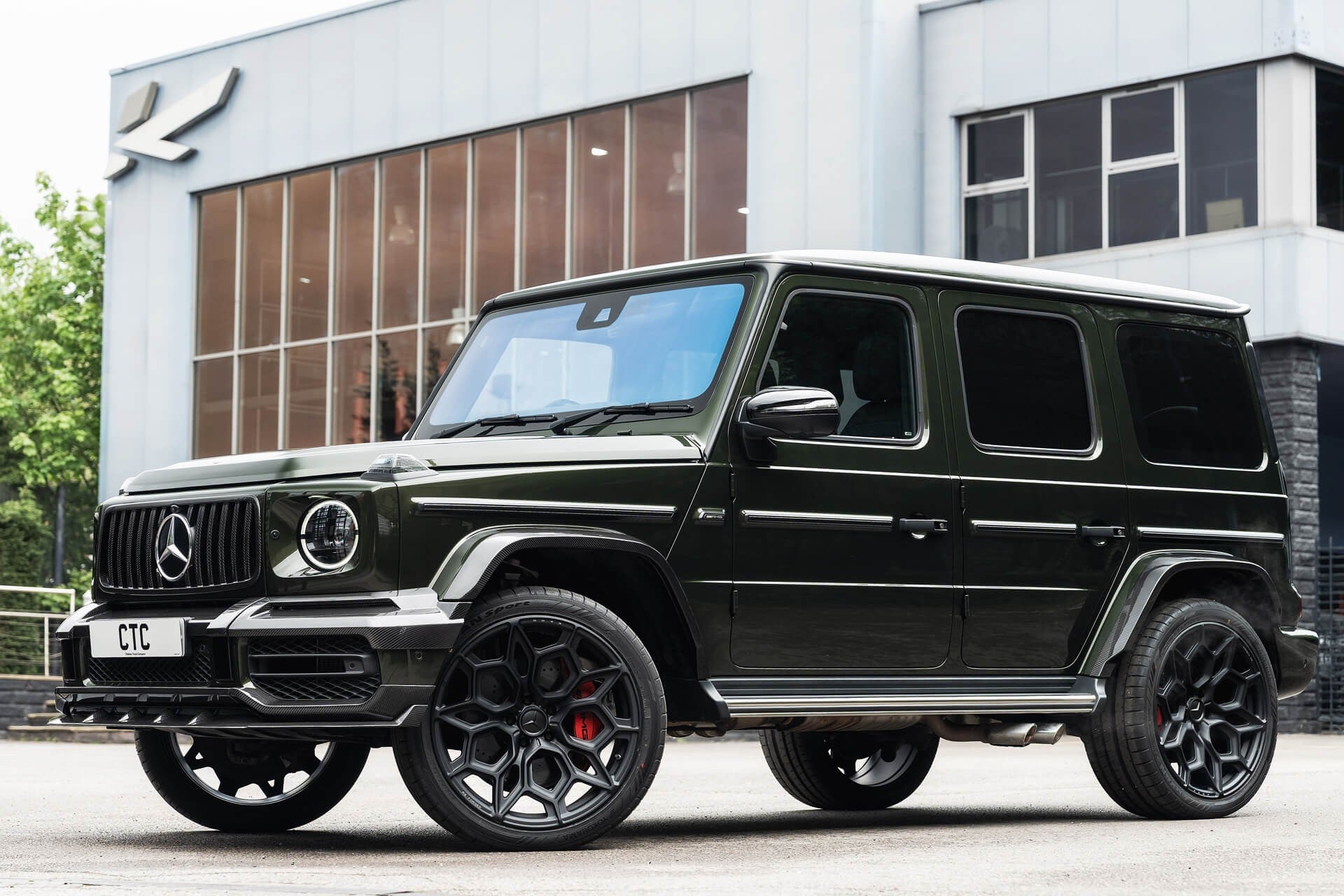 Mercedes-Benz G63 AMG V8 4.0 (AMG Night Package) Gallery Image