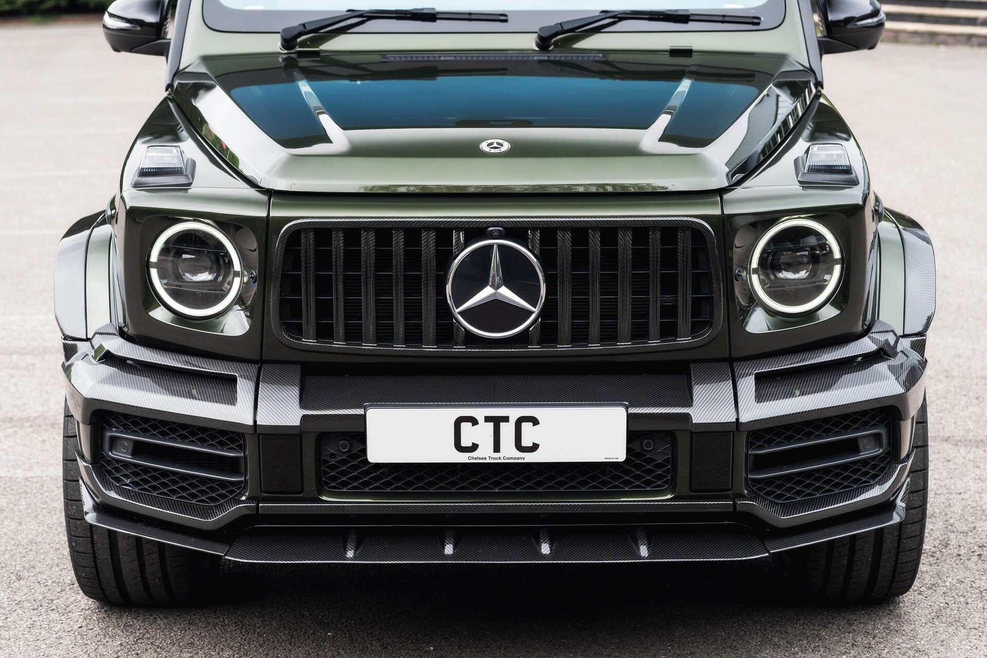 Mercedes-Benz G63 AMG V8 4.0 (AMG Night Package) Gallery Image