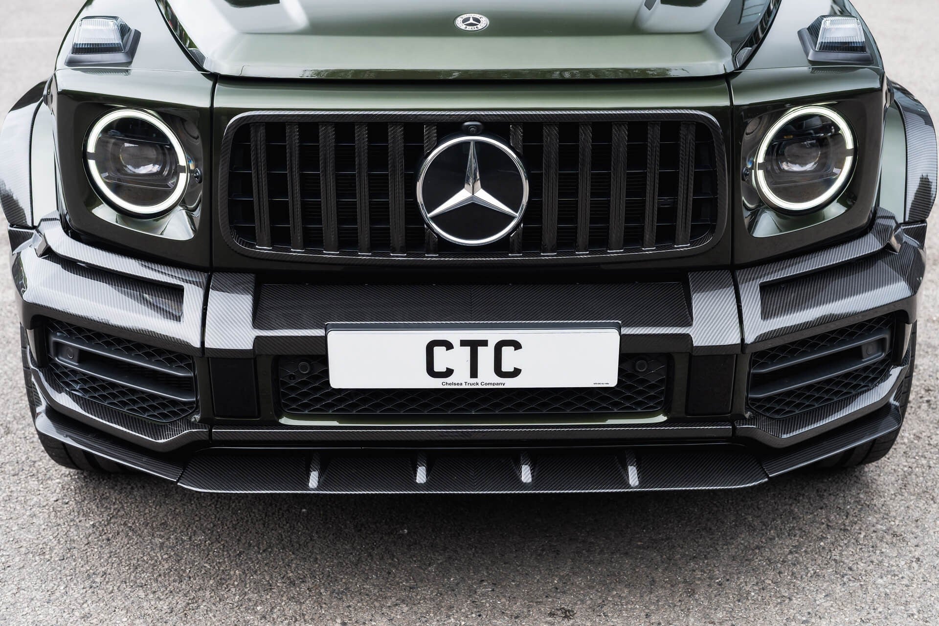 Mercedes-Benz G63 AMG V8 4.0 (AMG Night Package) Gallery Image