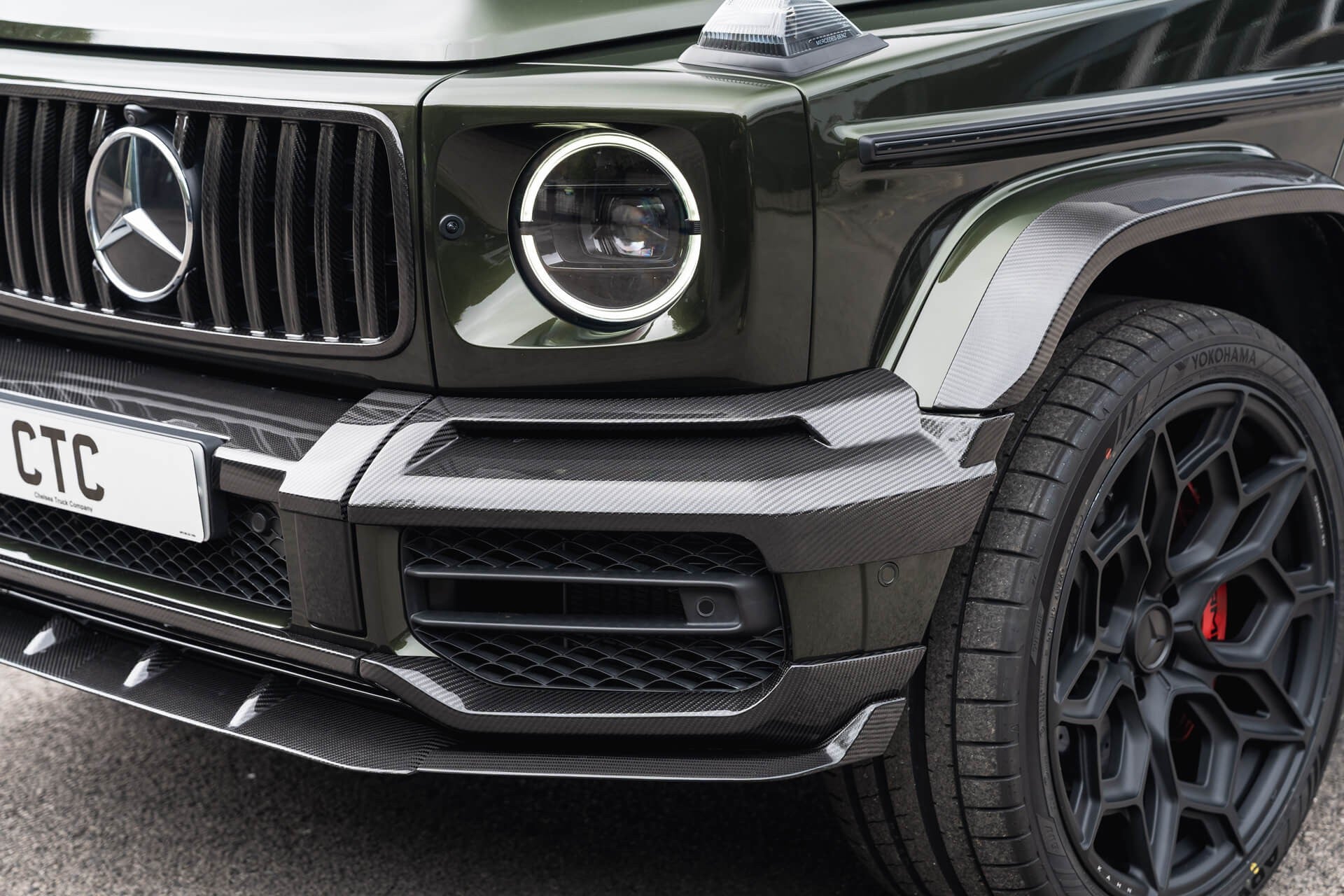 Mercedes-Benz G63 AMG V8 4.0 (AMG Night Package) Gallery Image