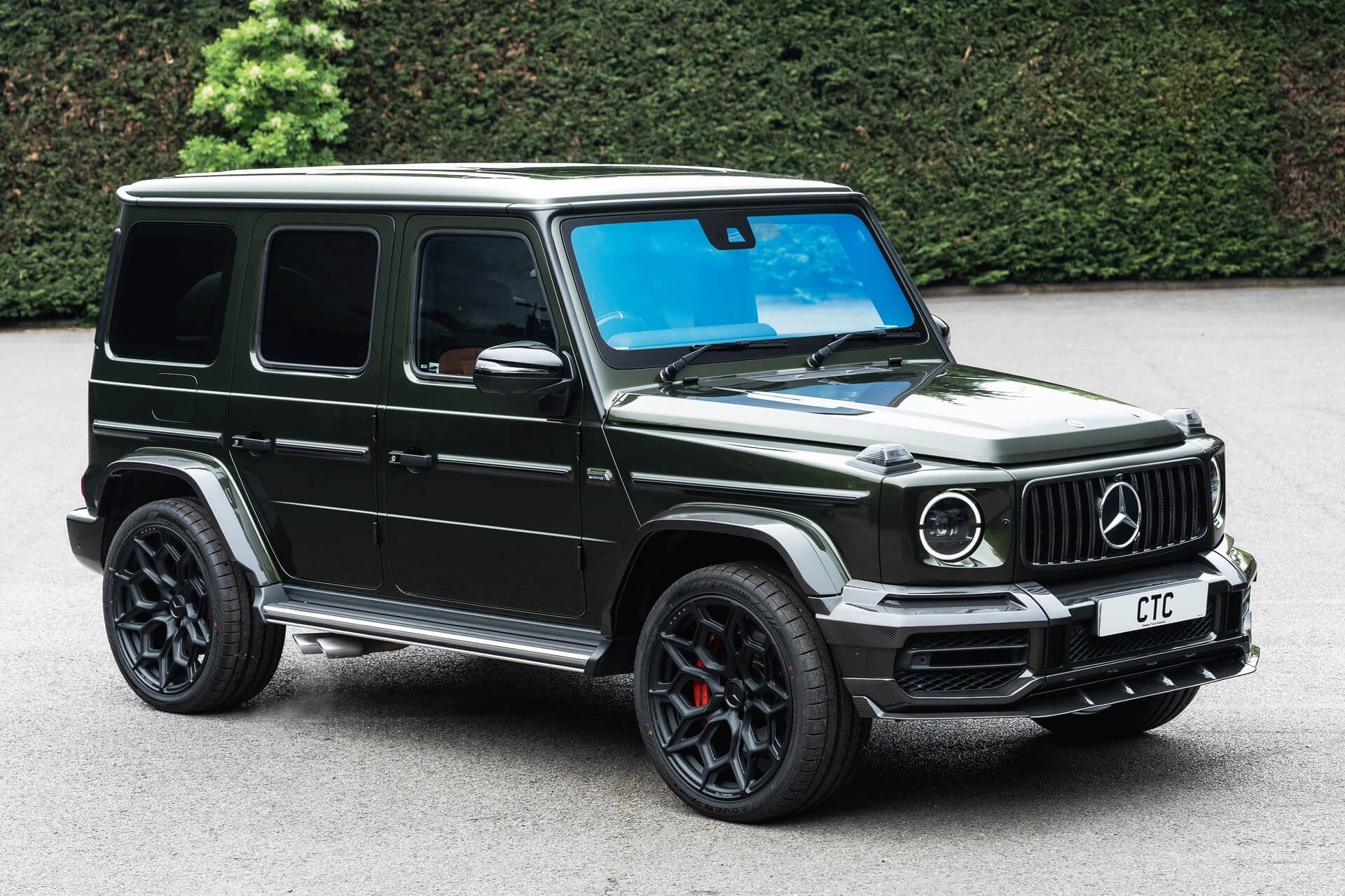 Mercedes-Benz G63 AMG V8 4.0 (AMG Night Package) Gallery Image