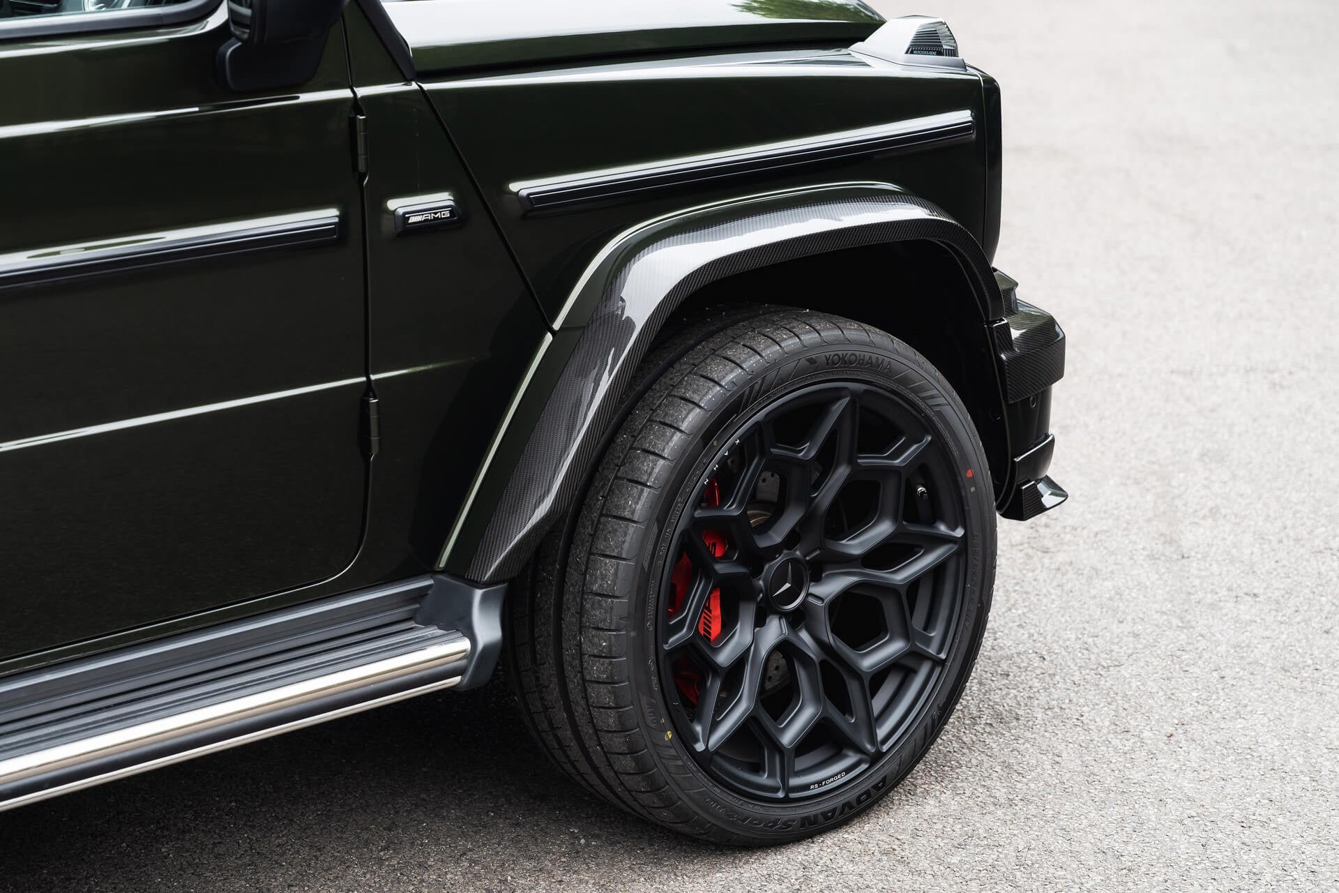 Mercedes-Benz G63 AMG V8 4.0 (AMG Night Package) Gallery Image