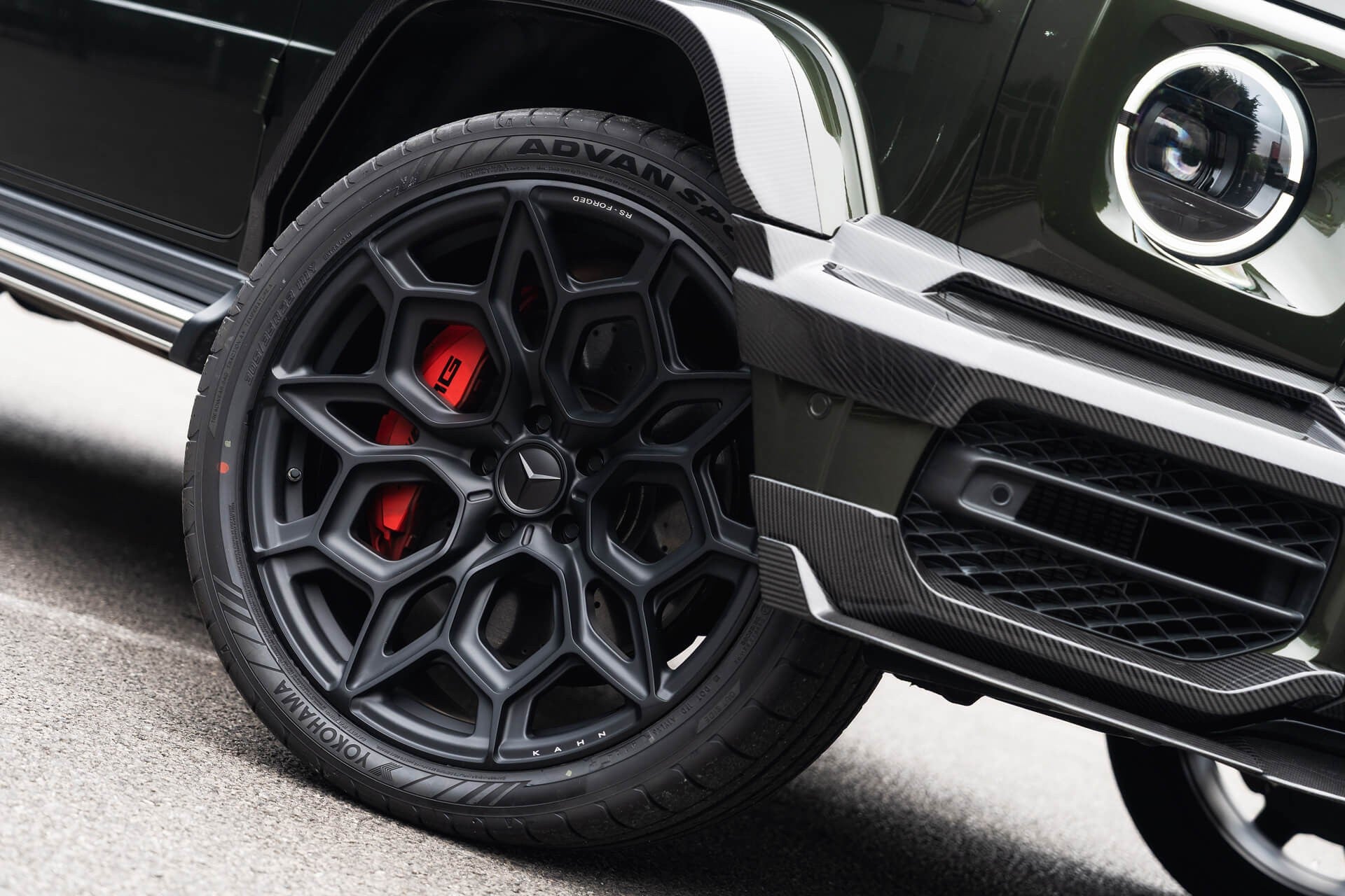 Mercedes-Benz G63 AMG V8 4.0 (AMG Night Package) Gallery Image