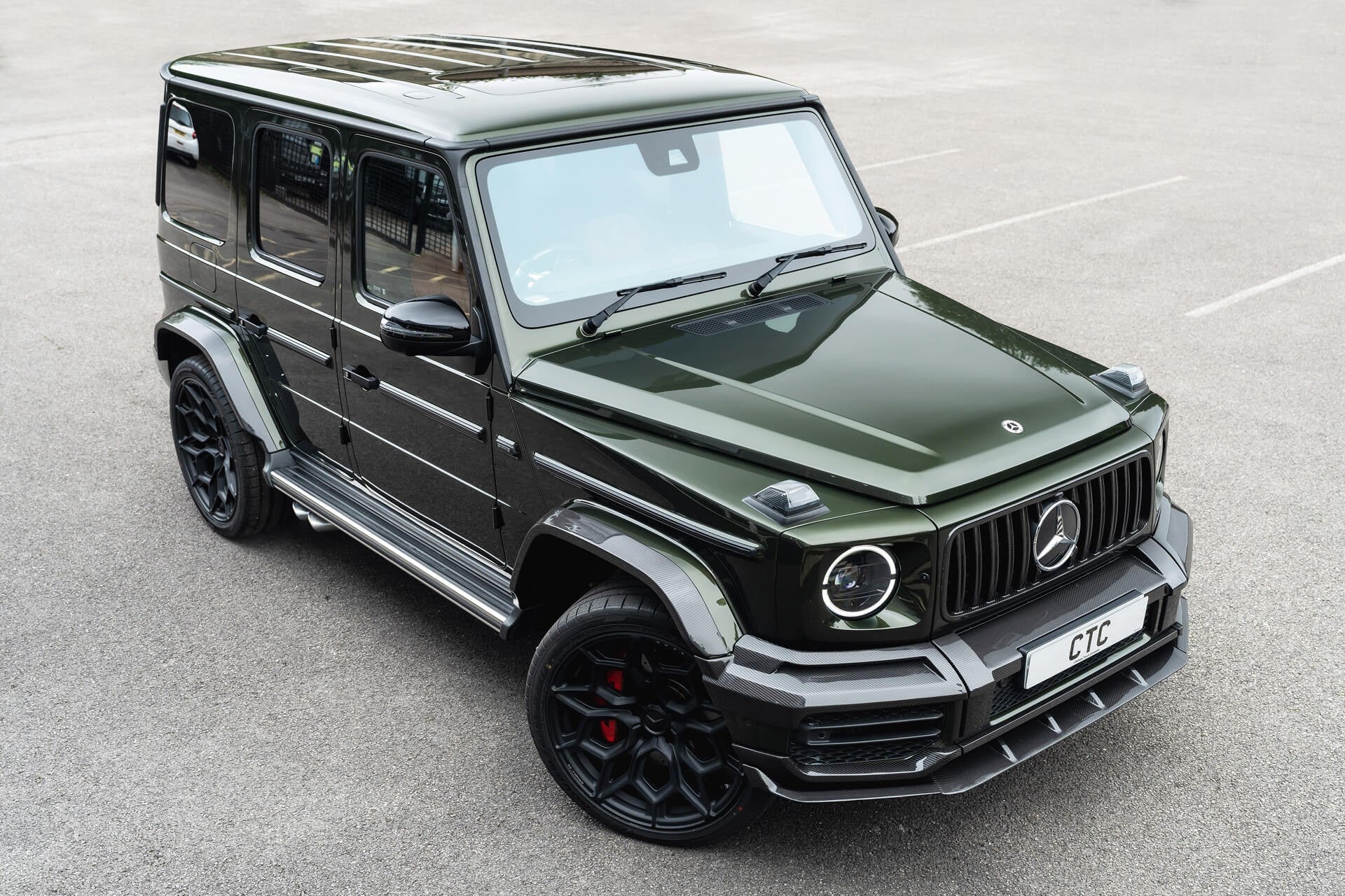 Mercedes-Benz G63 AMG V8 4.0 (AMG Night Package) Gallery Image