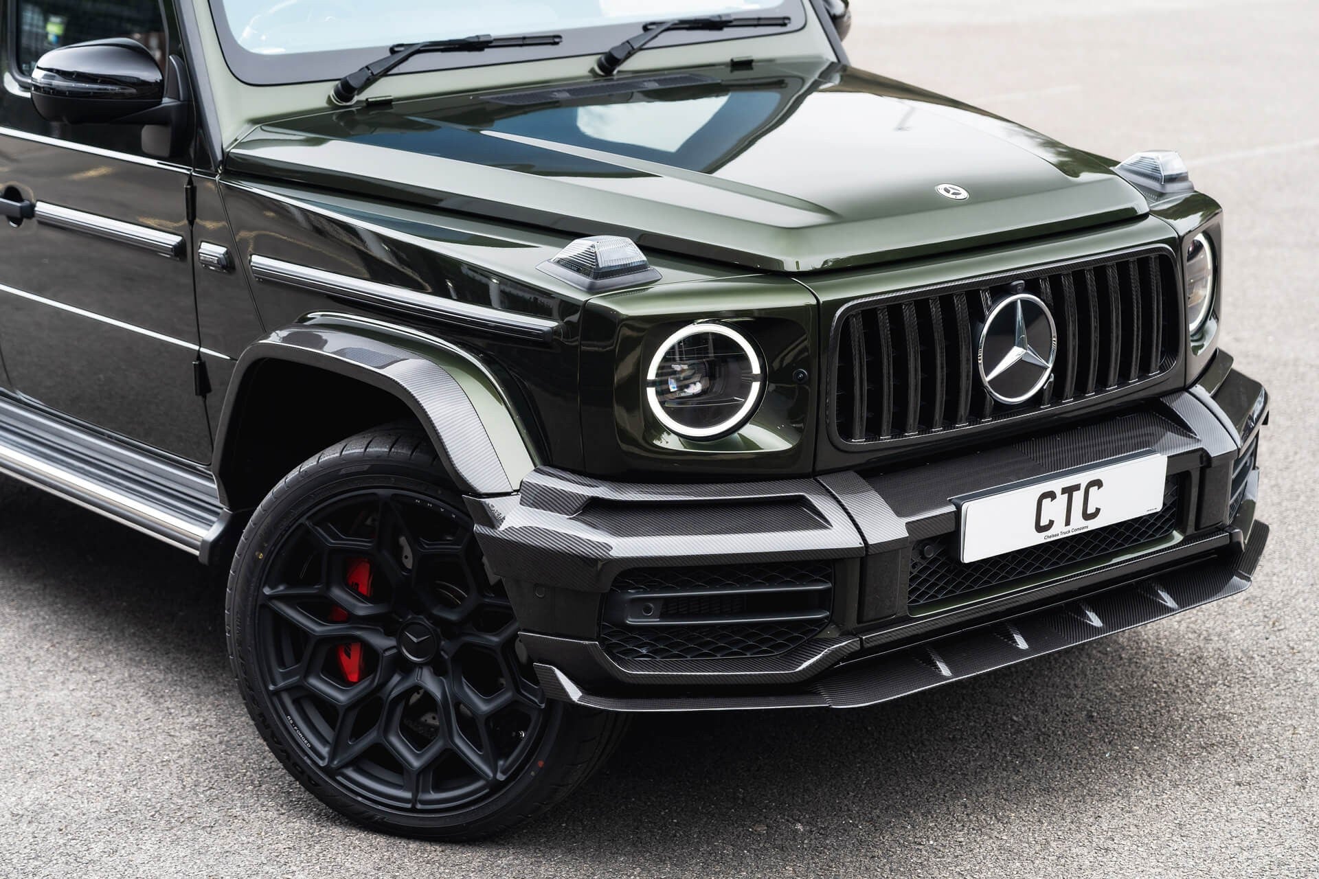 Mercedes-Benz G63 AMG V8 4.0 (AMG Night Package) Gallery Image