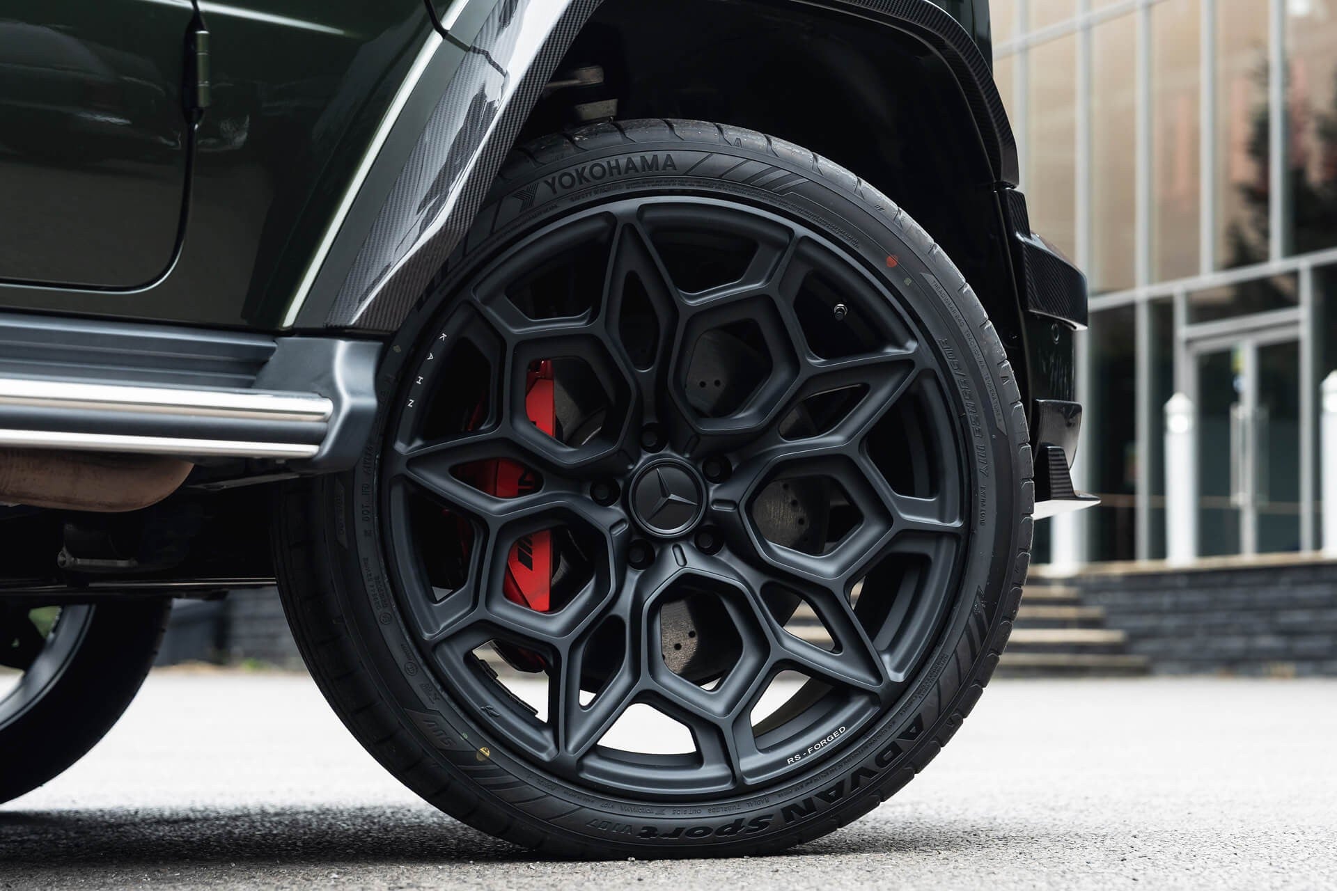 Mercedes-Benz G63 AMG V8 4.0 (AMG Night Package) Gallery Image
