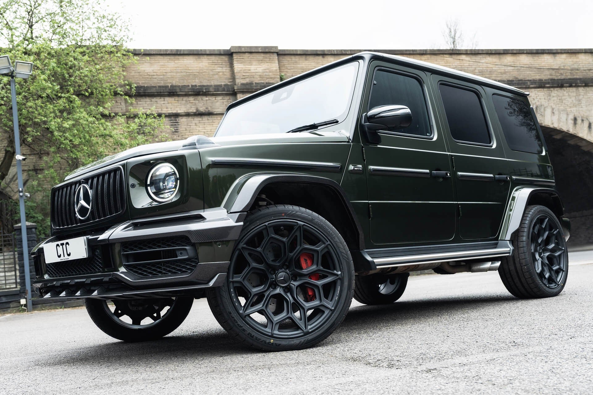 Mercedes-Benz G63 AMG V8 4.0 (AMG Night Package) Gallery Image