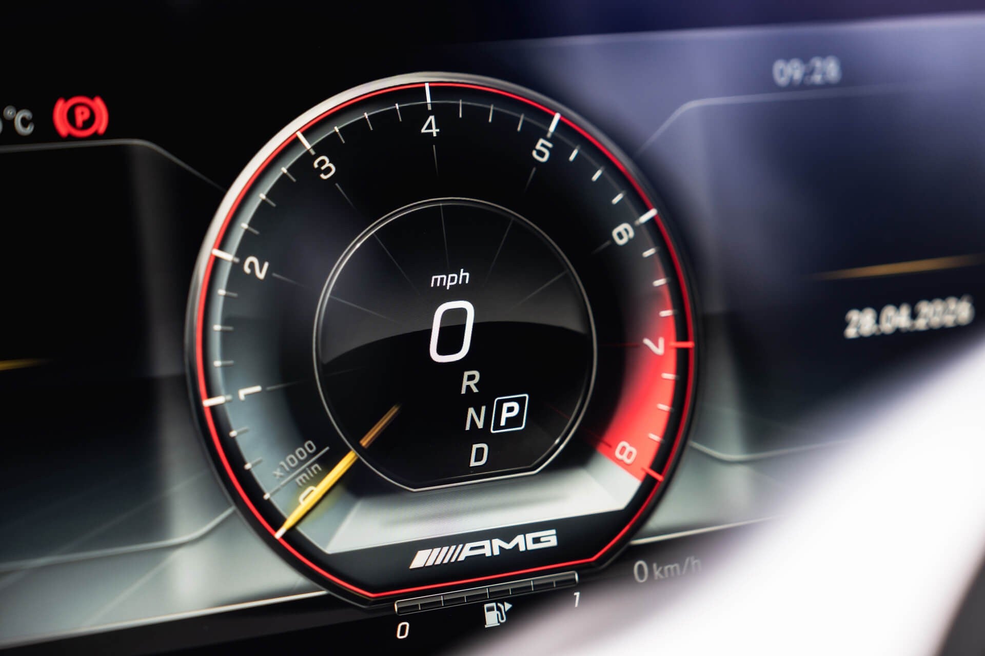 Mercedes-Benz G63 AMG V8 4.0 (AMG Night Package) Gallery Image