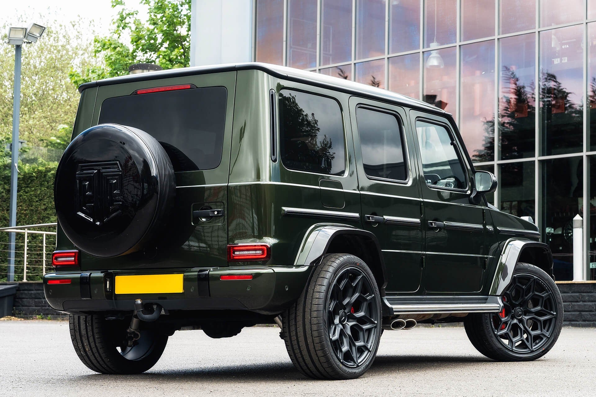 Mercedes-Benz G63 AMG V8 4.0 (AMG Night Package) Gallery Image