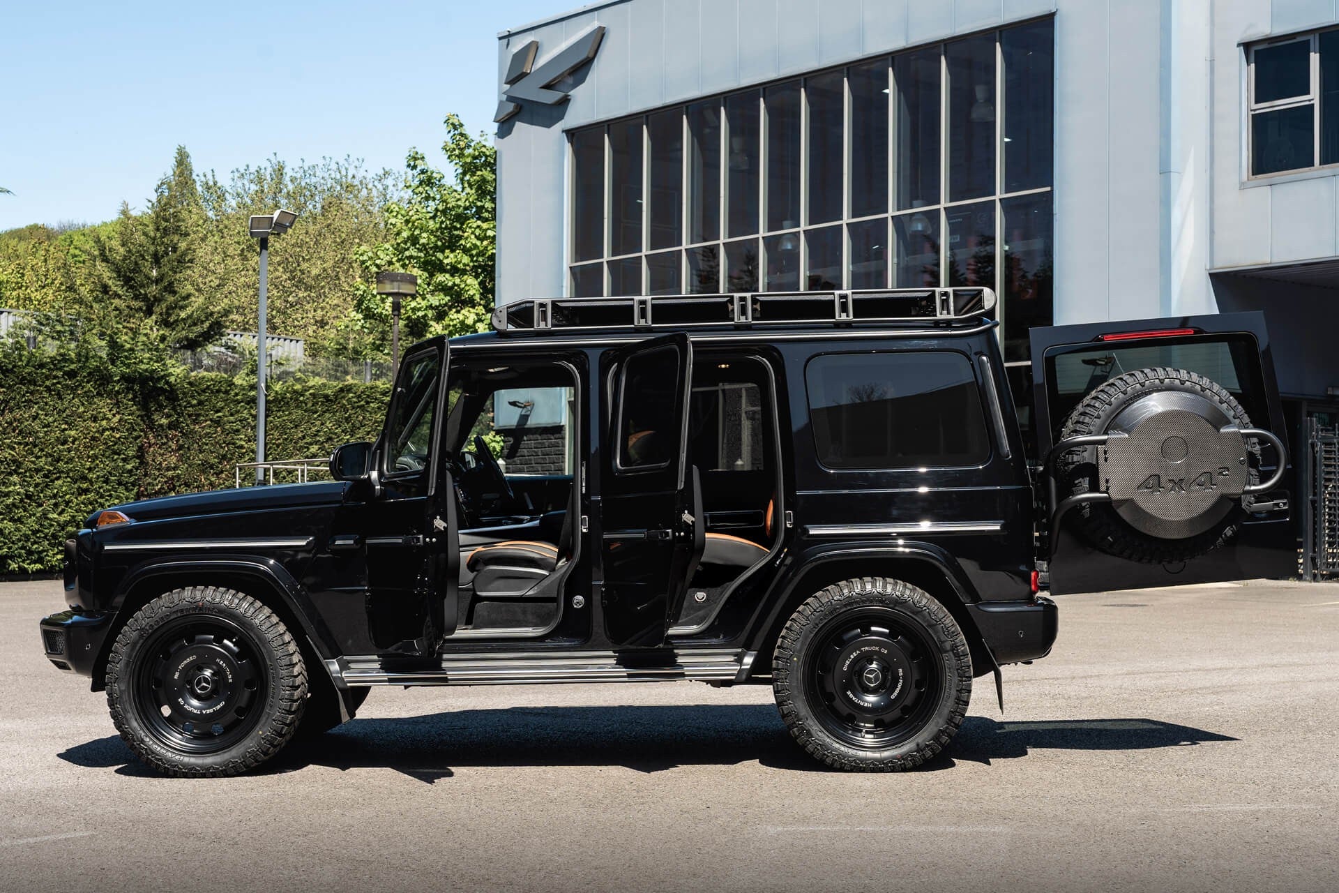 Mercedes-Benz G400d AMG Line (Premium Plus) Gallery Image