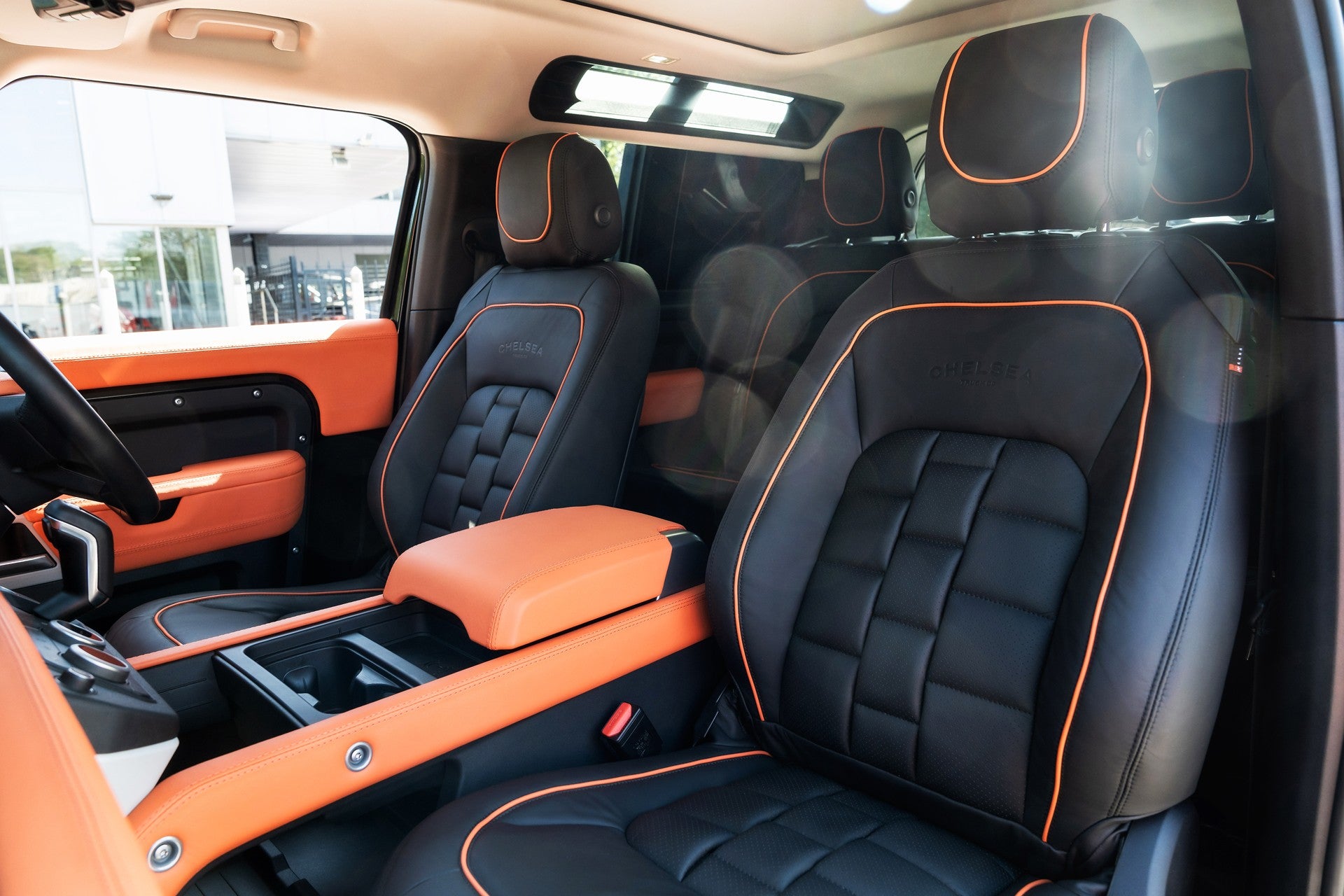Land Rover Defender 90 P425 V8 X Gallery Image