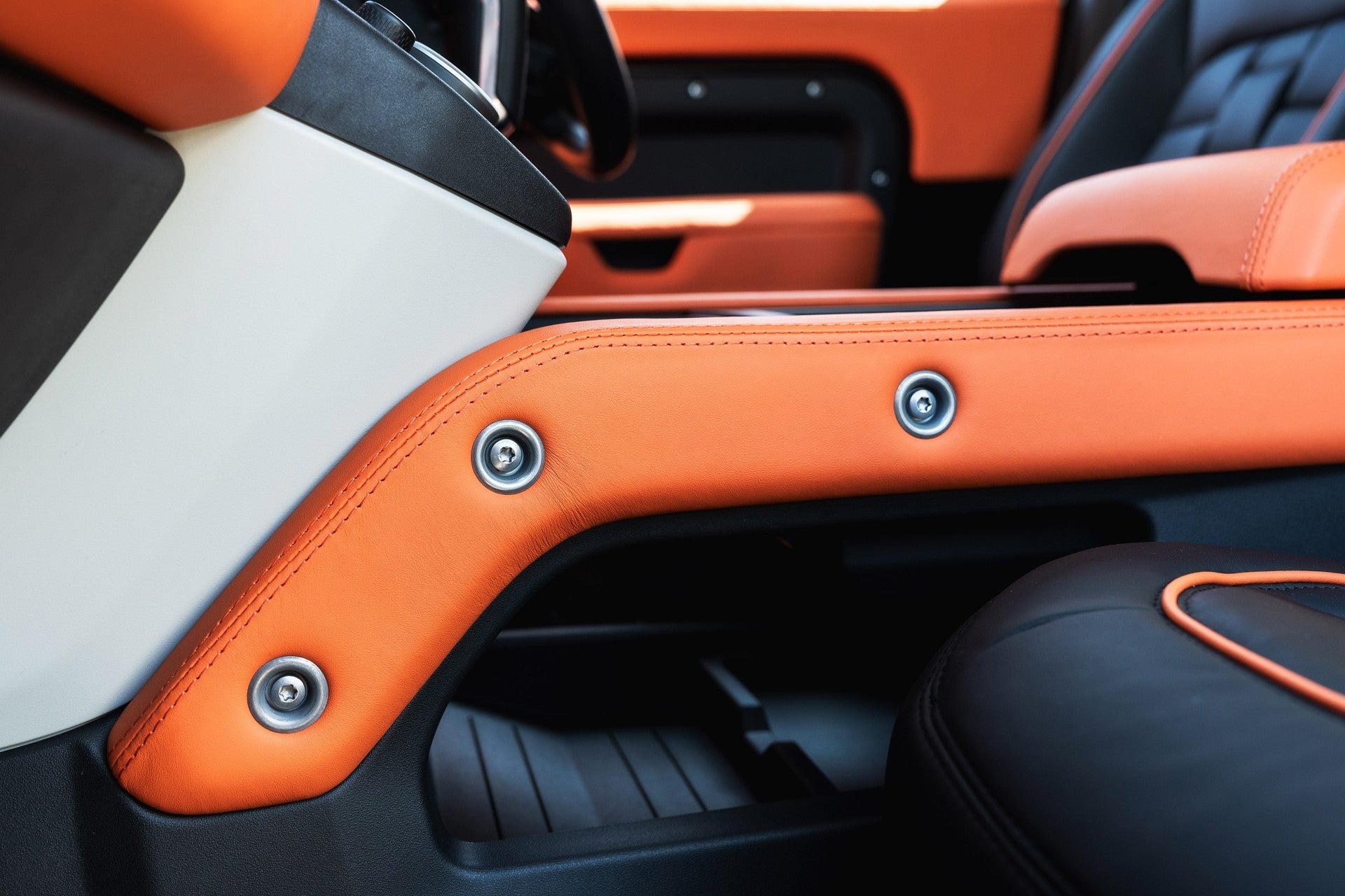 Land Rover Defender 90 P425 V8 X Gallery Image