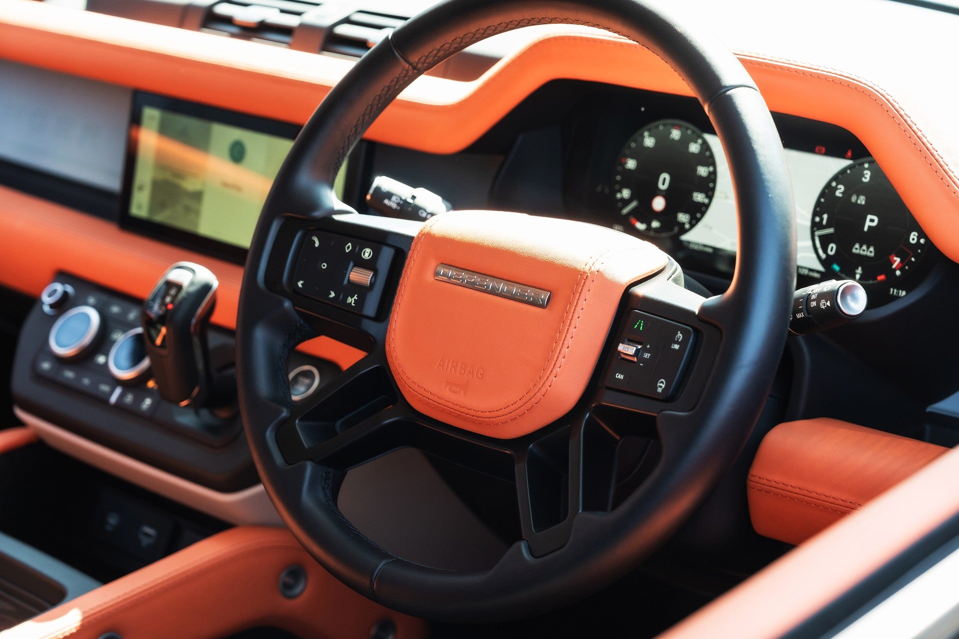 Land Rover Defender 90 P425 V8 X Gallery Image