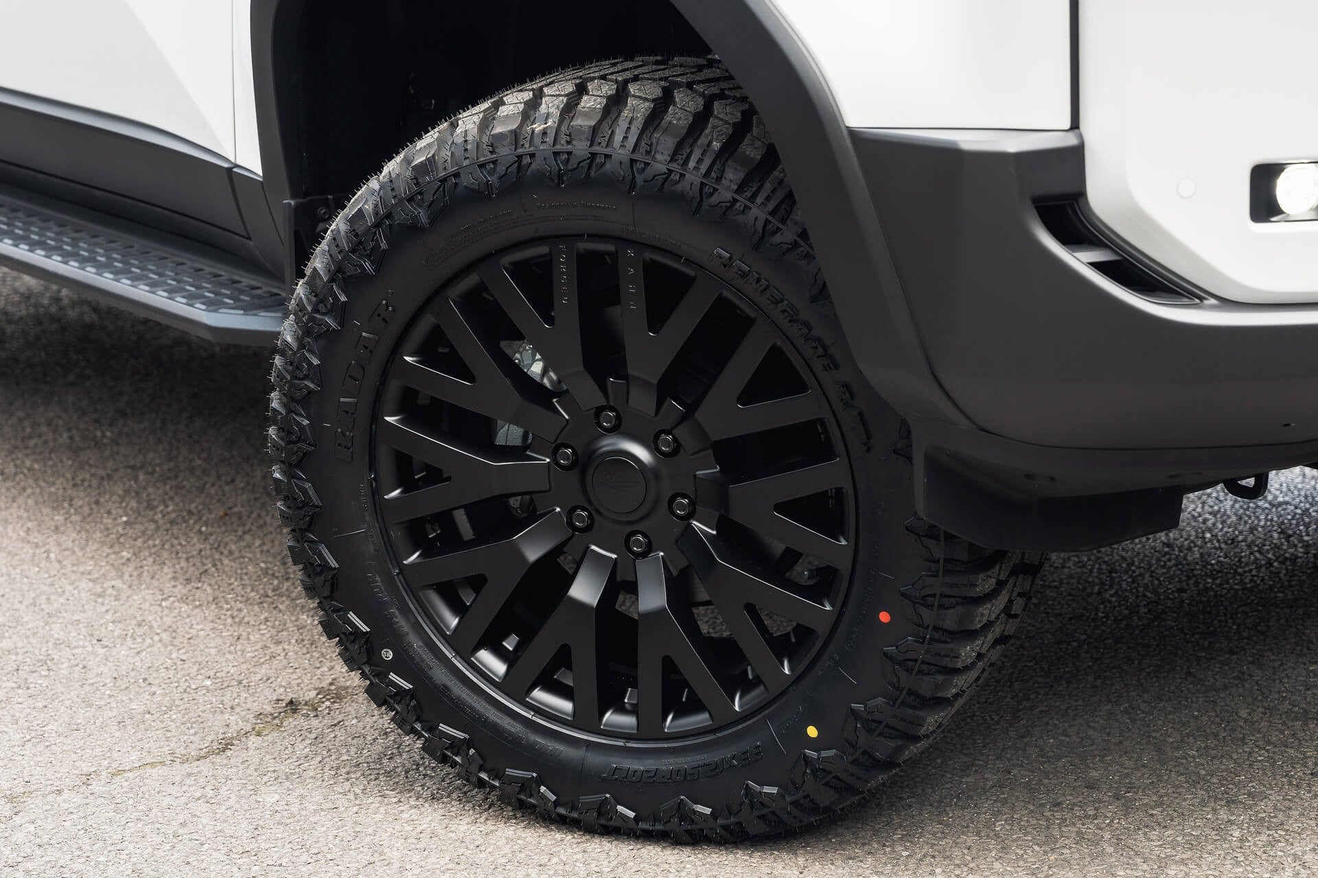 Toyota Land Cruiser 250 VX 2.7 Automatic Gallery Image