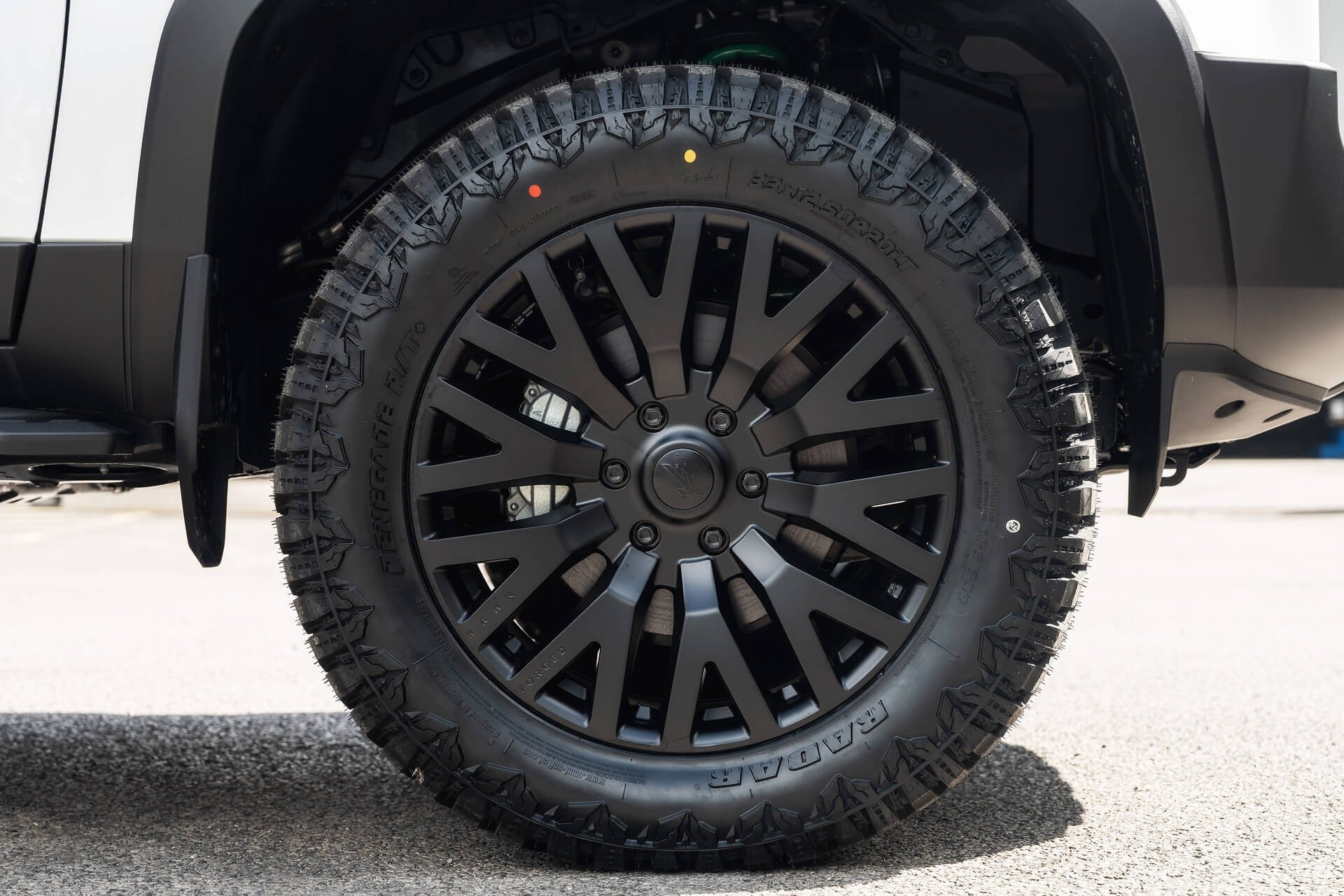 Toyota Land Cruiser 250 VX 2.7 Automatic Gallery Image