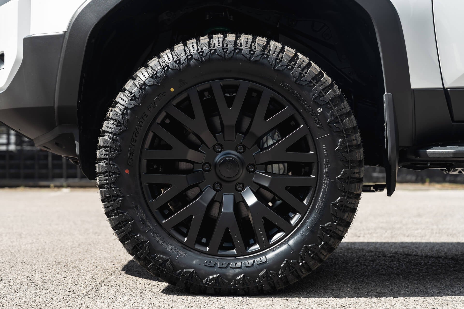 Toyota Land Cruiser 250 VX 2.7 Automatic Gallery Image