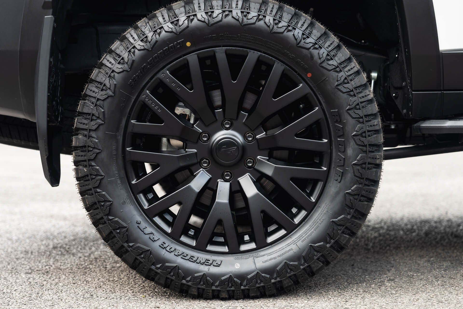 Toyota Land Cruiser 250 VX 2.7 Automatic Gallery Image