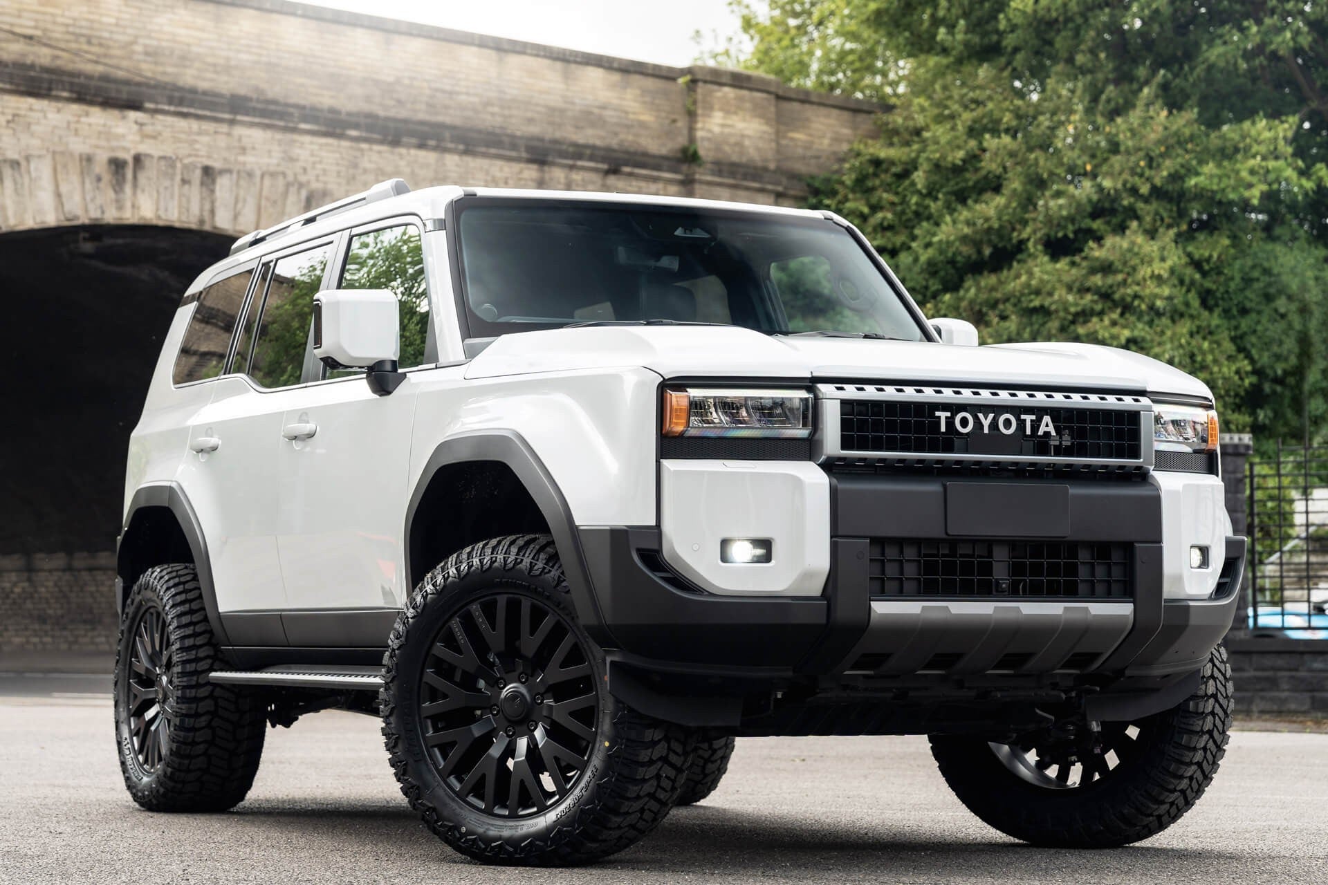 Toyota Land Cruiser 250 VX 2.7 Automatic Gallery Image