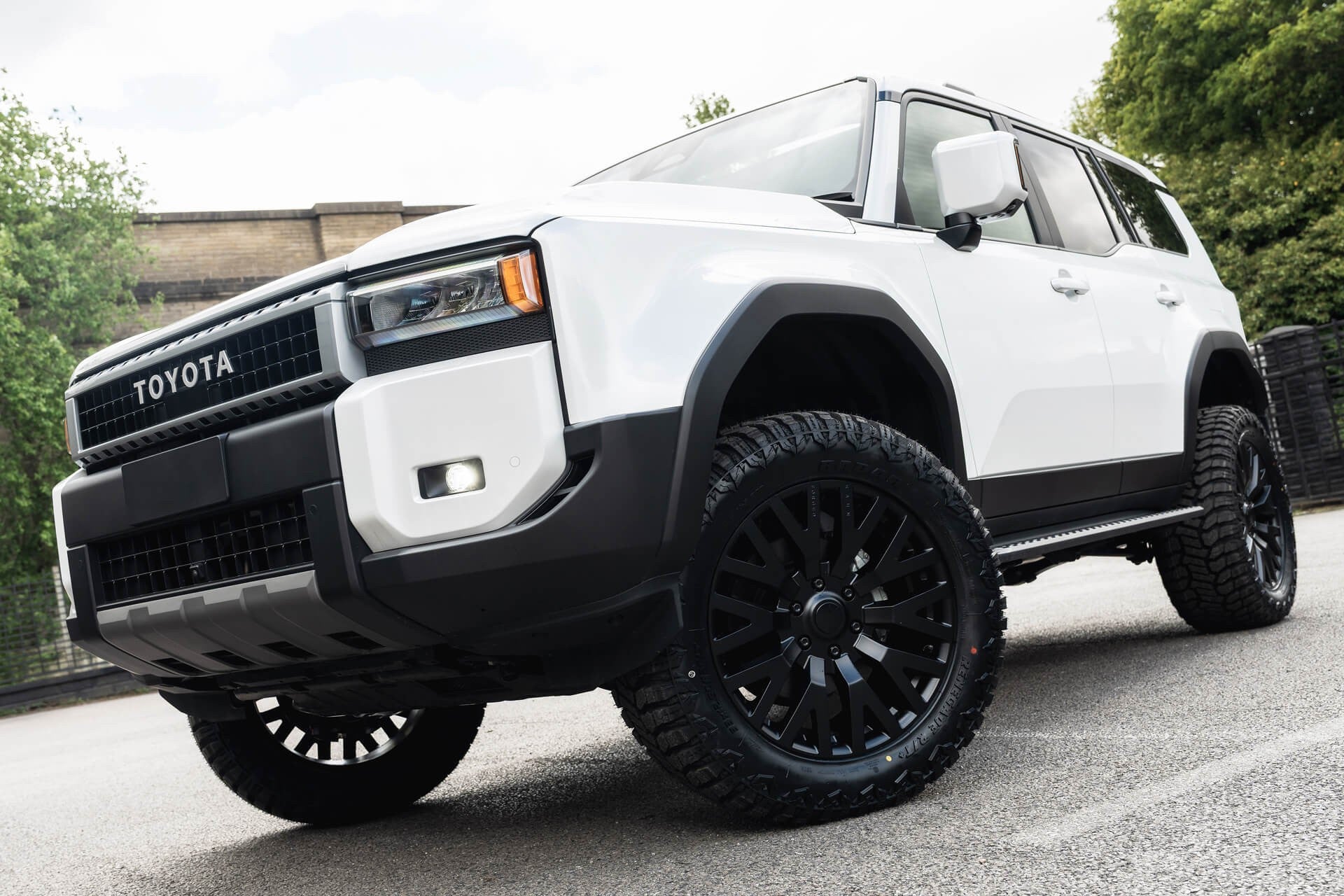 Toyota Land Cruiser 250 VX 2.7 Automatic Gallery Image