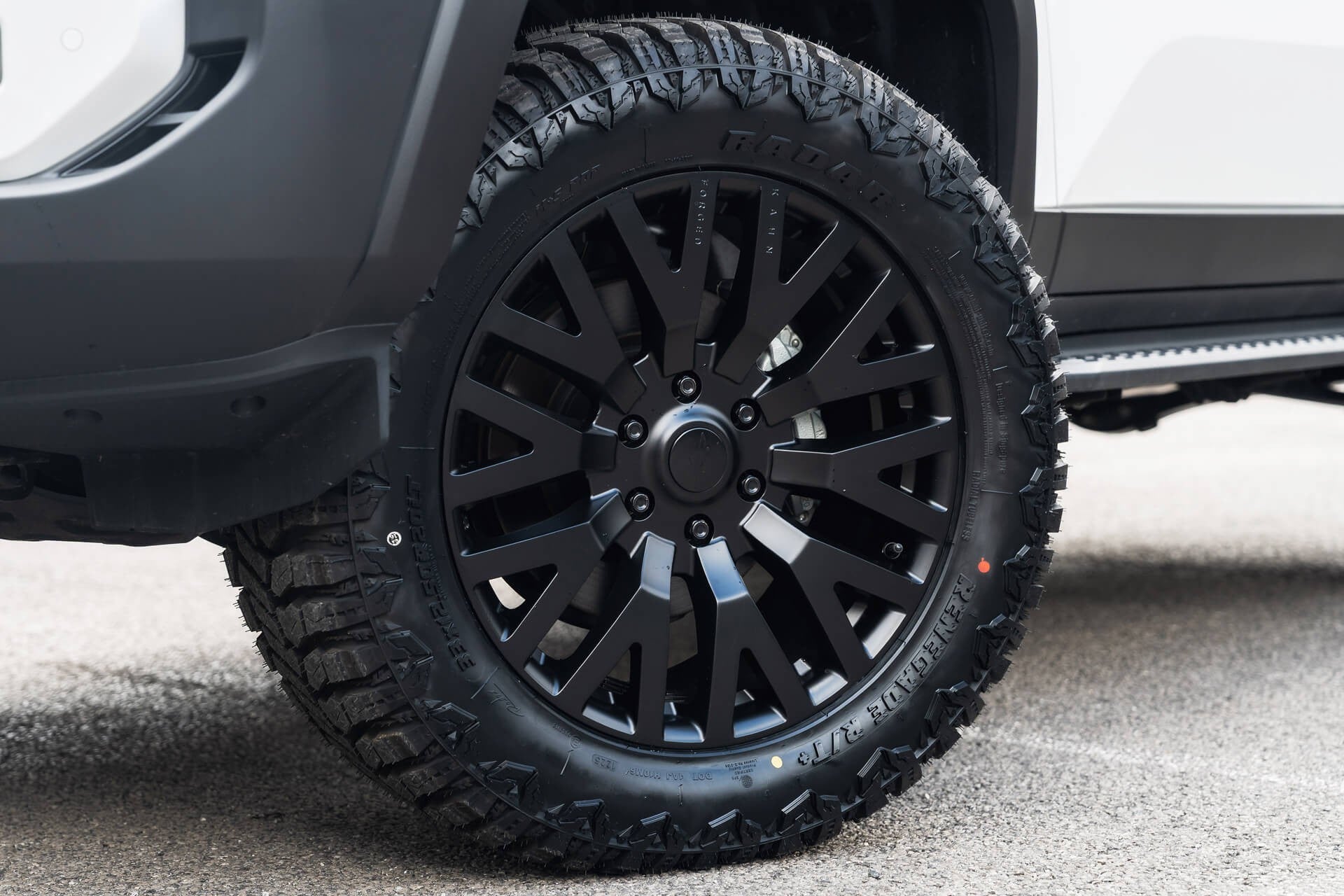 Toyota Land Cruiser 250 VX 2.7 Automatic Gallery Image