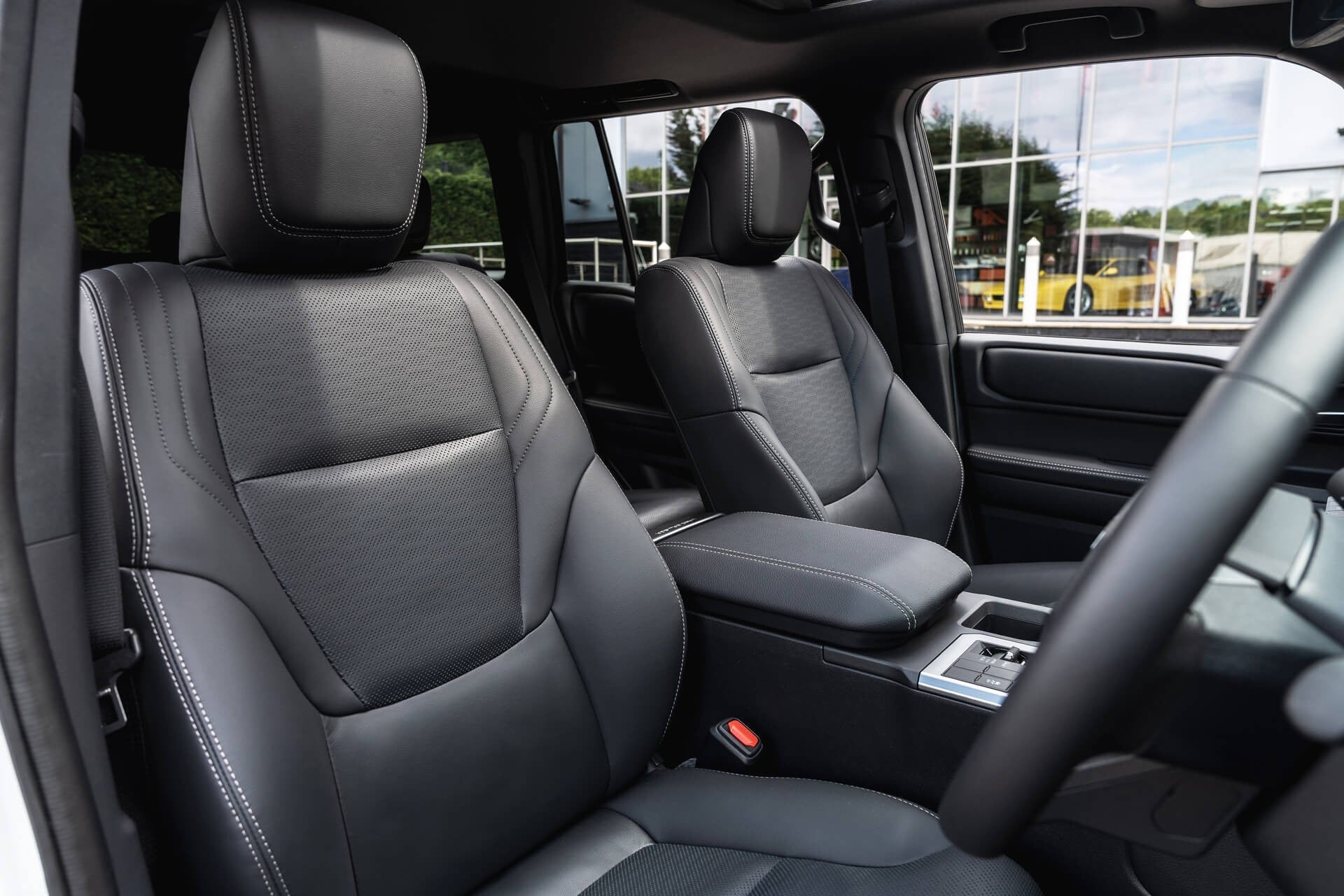 Toyota Land Cruiser 250 VX 2.7 Automatic Gallery Image