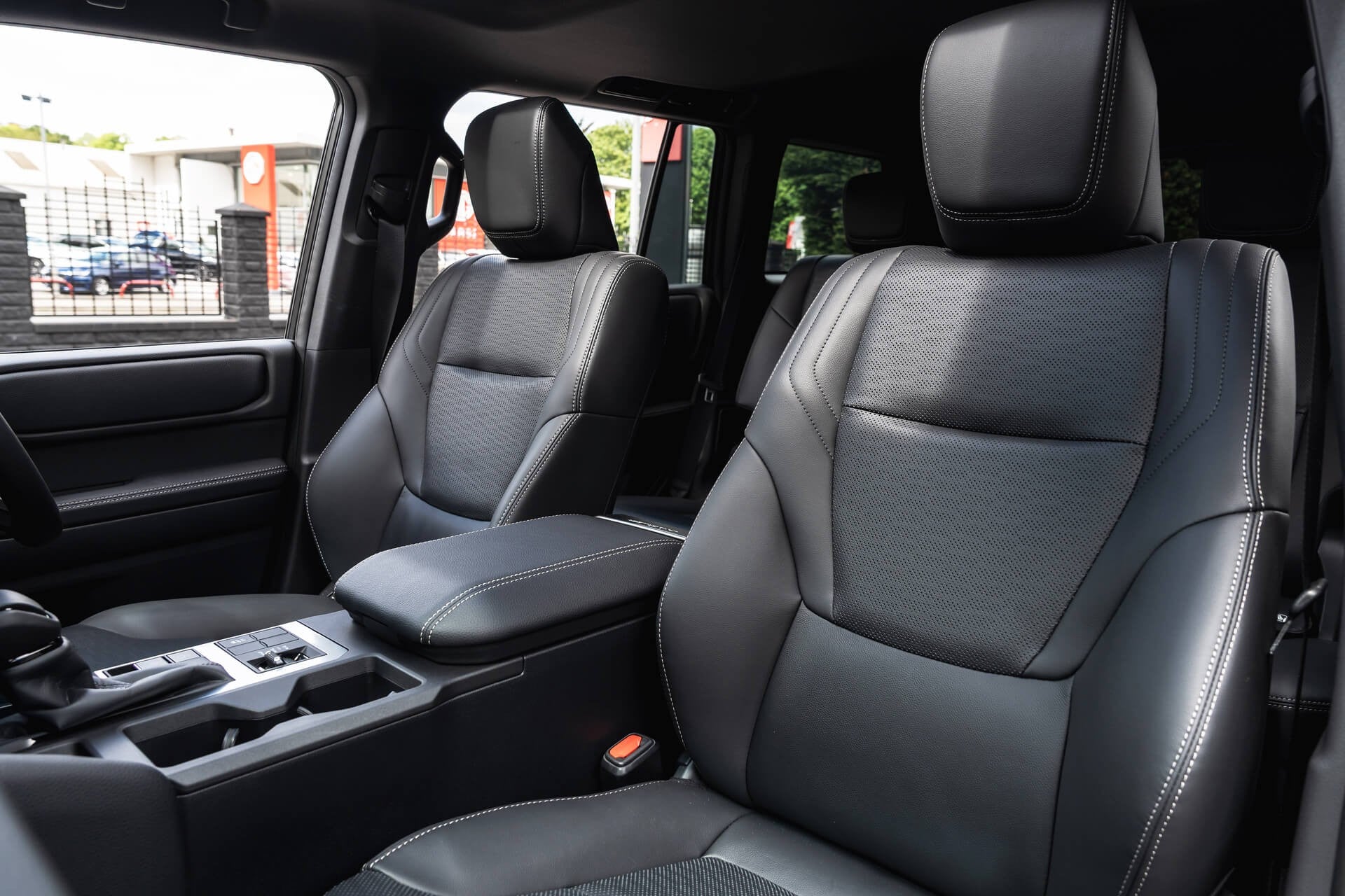 Toyota Land Cruiser 250 VX 2.7 Automatic Gallery Image