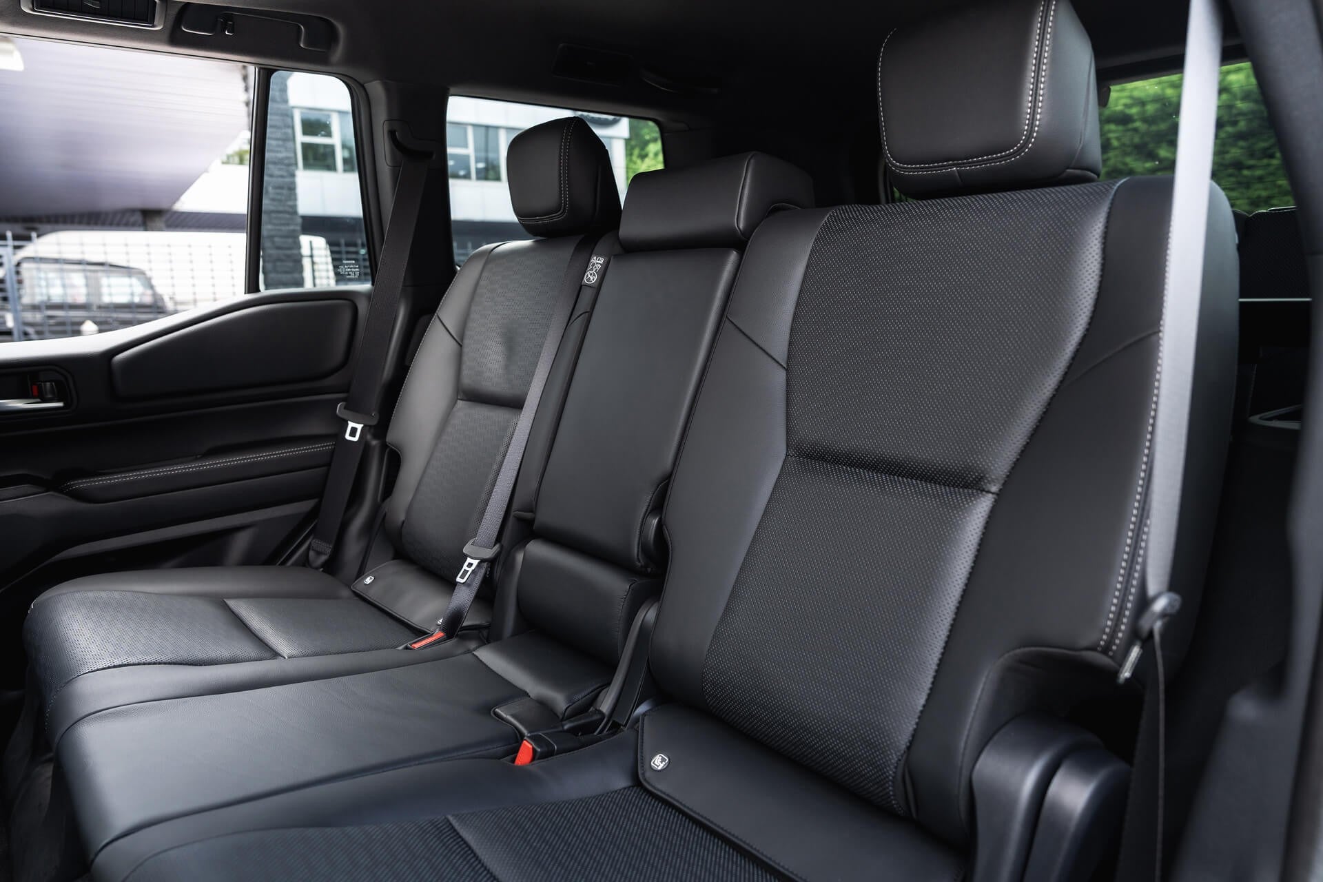 Toyota Land Cruiser 250 VX 2.7 Automatic Gallery Image