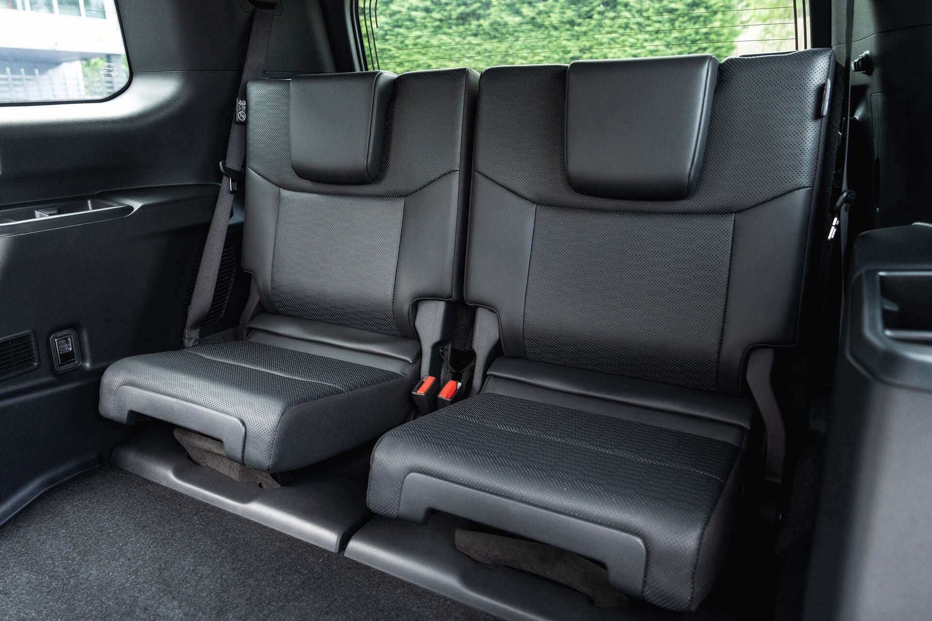 Toyota Land Cruiser 250 VX 2.7 Automatic Gallery Image
