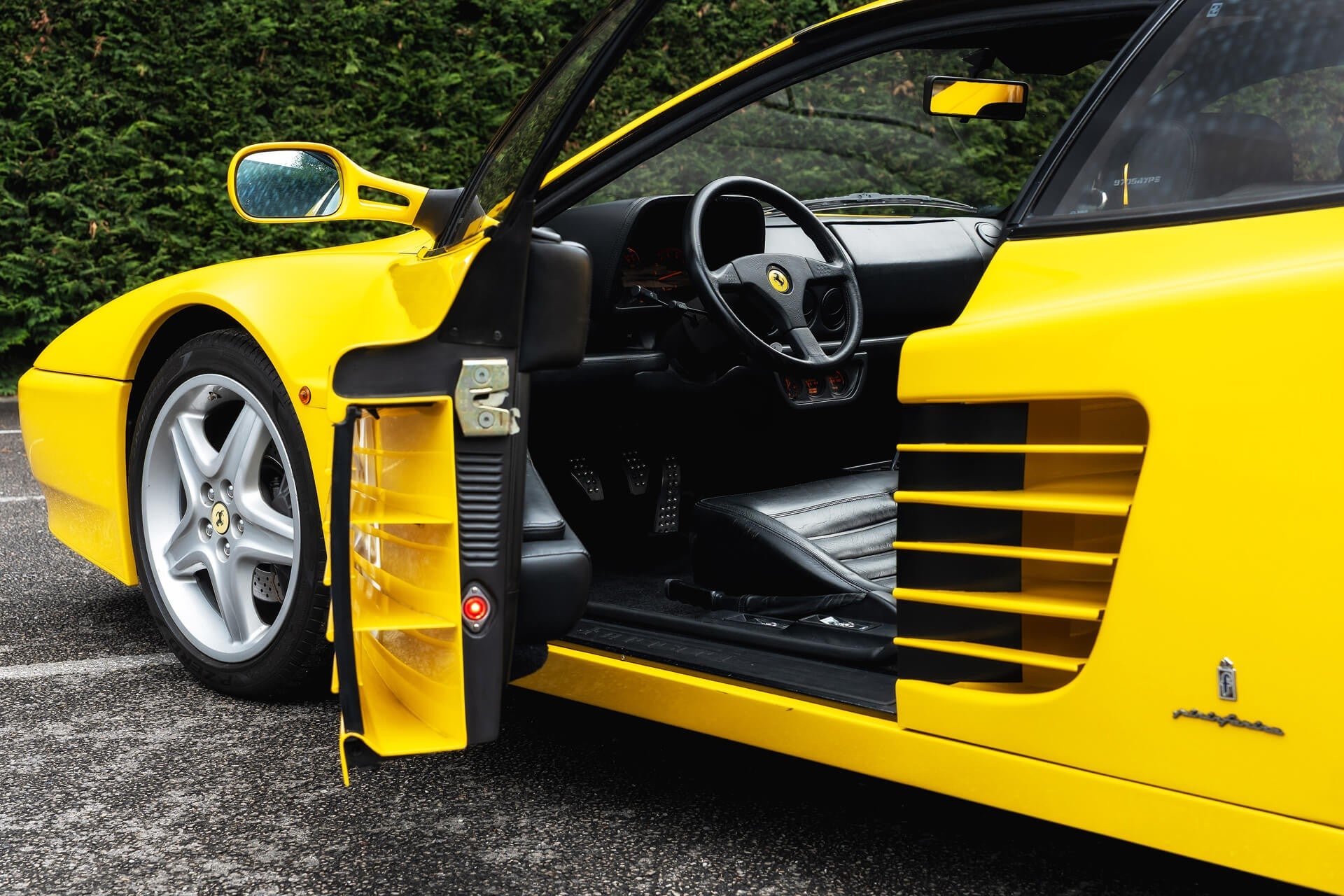 Ferrari 512TR (Left Hand Drive) Gallery Image