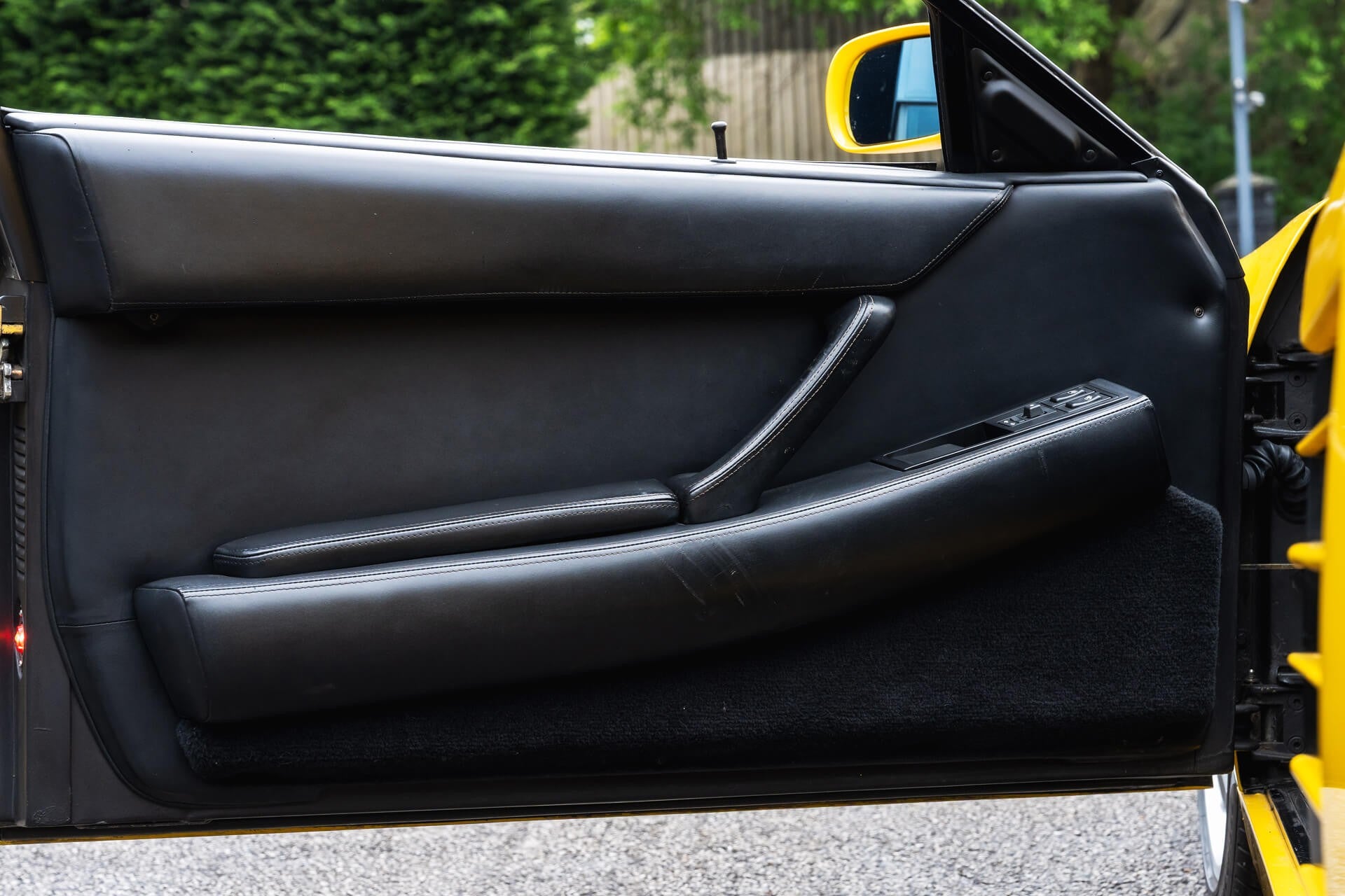Ferrari 512TR (Left Hand Drive) Gallery Image