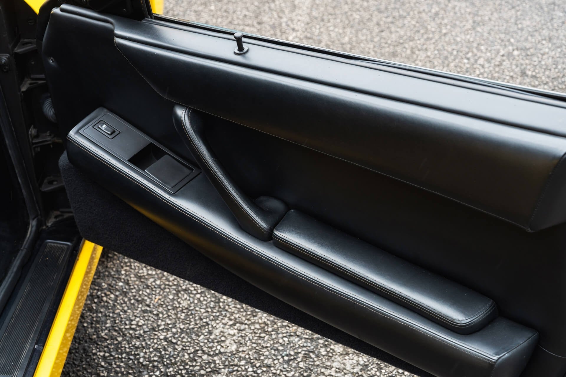 Ferrari 512TR (Left Hand Drive) Gallery Image