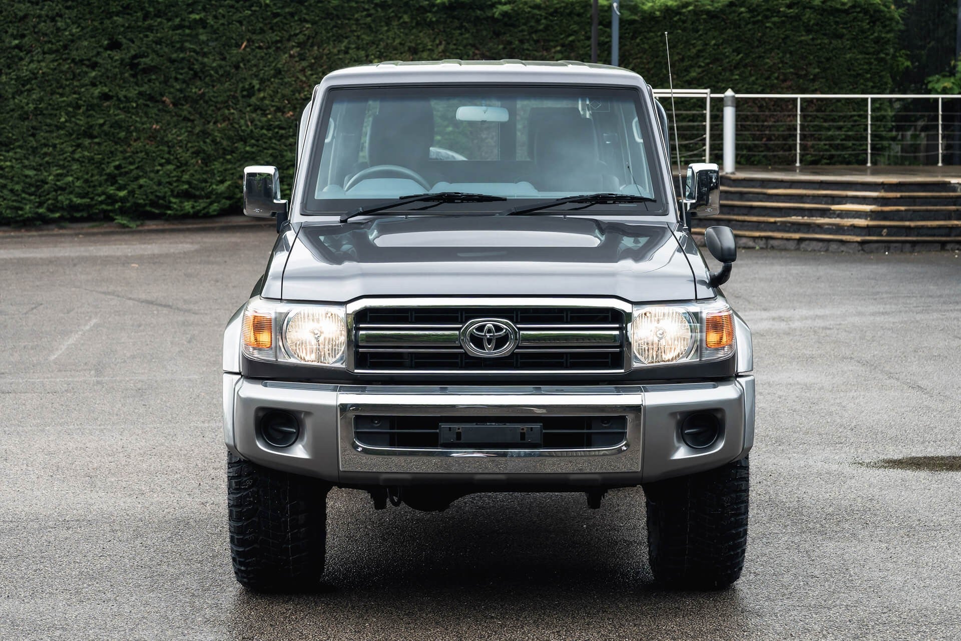 Toyota Land Cruiser 70 Series Gallery Image
